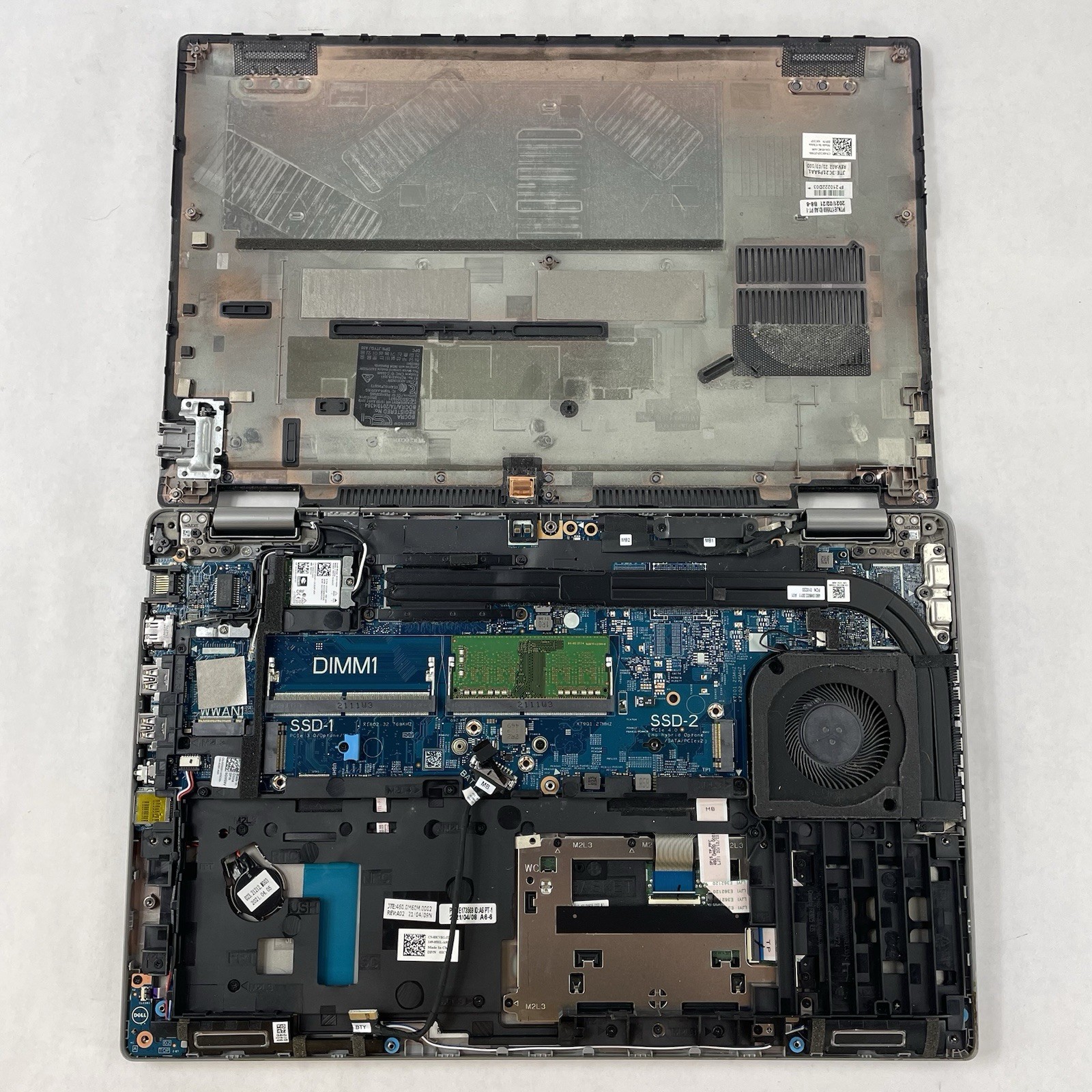 Dell Latitude 5520 15.6″ i5-1135G7 2.40 GHz 8 GB RAM No SSD/OS/AC/Battery – READ