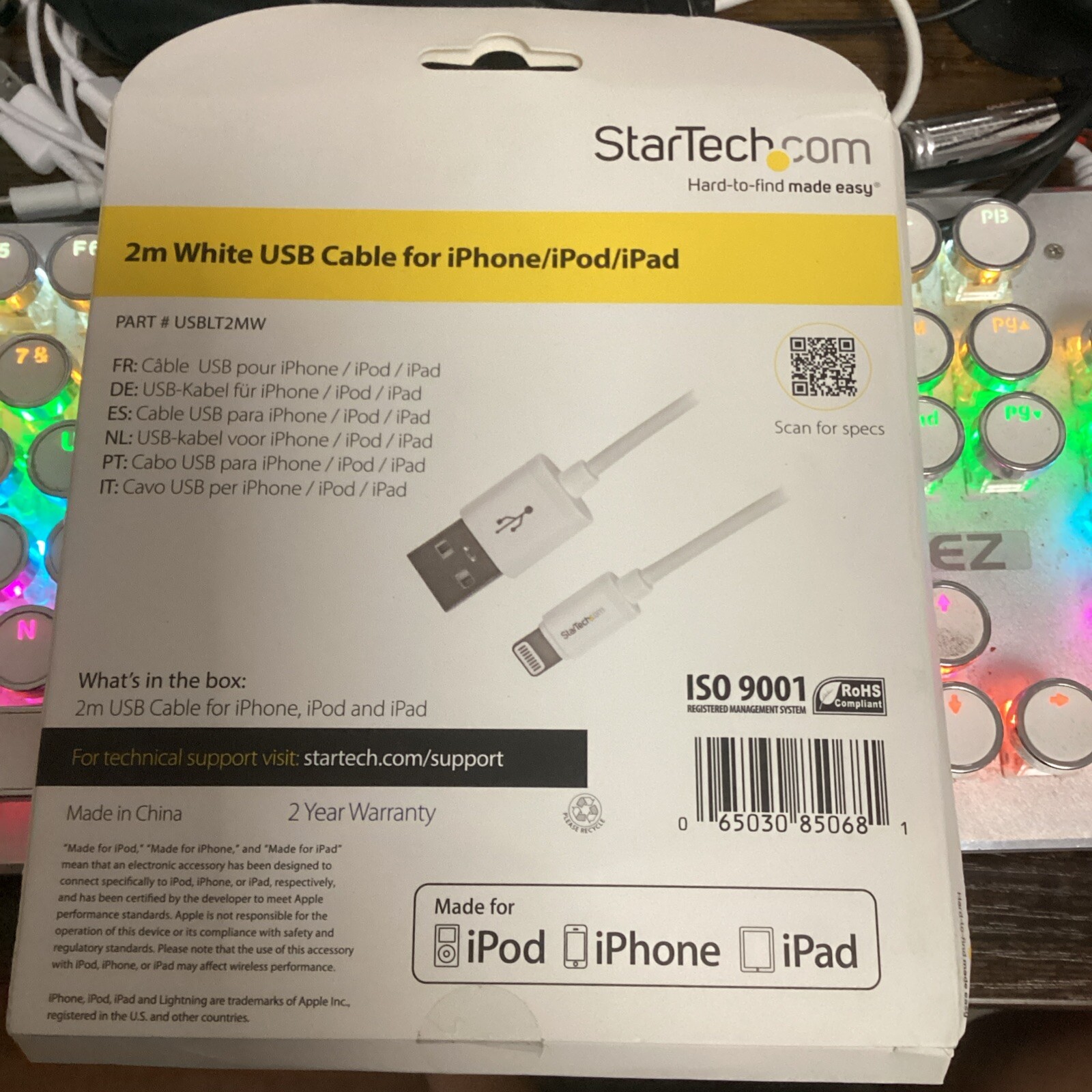 StarTech.com 2m (6ft) Long White for Apple&reg; 8-pin Connector to USB Cable for