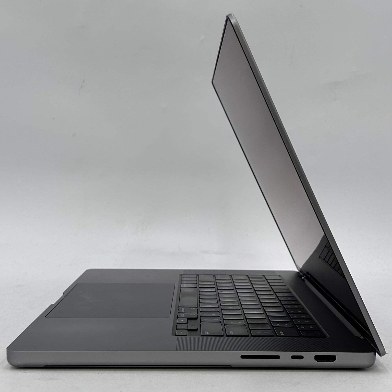 2021 Apple MacBook Pro 16″ M1 Pro 16C GPU 3.2GHz 16GB RAM 512GB SSD A2485