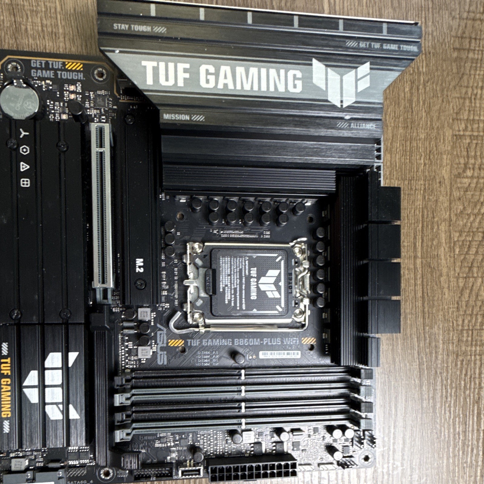 ASUS TUF GAMING B860M-PLUS WIFI MicroATX Intel LGA1851 DDR5 M.2 PCIe