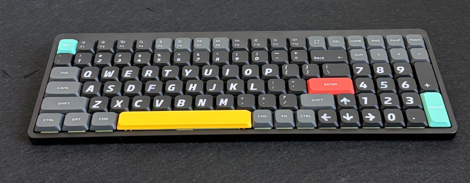 NuPhy Air96 V2 Modded Wireless Keyboard Gateron Aloe Canopus Keycaps Black