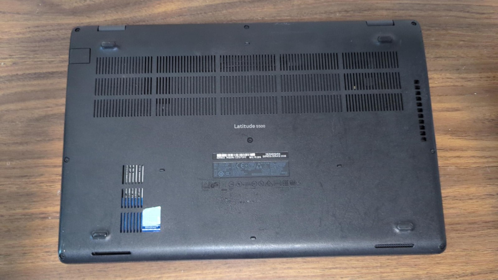 Dell Latitude 5500 – 15.6″ Screen, 256 SSD, I5-8365U, 8GB RAM