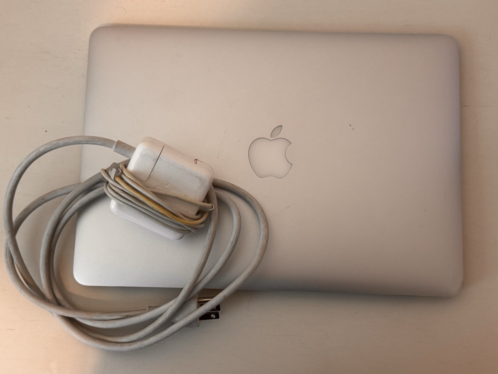Apple MacBook Air 13 | A1466 | i5 2.6GHz BOOST | FAST | FREE WARRANTY