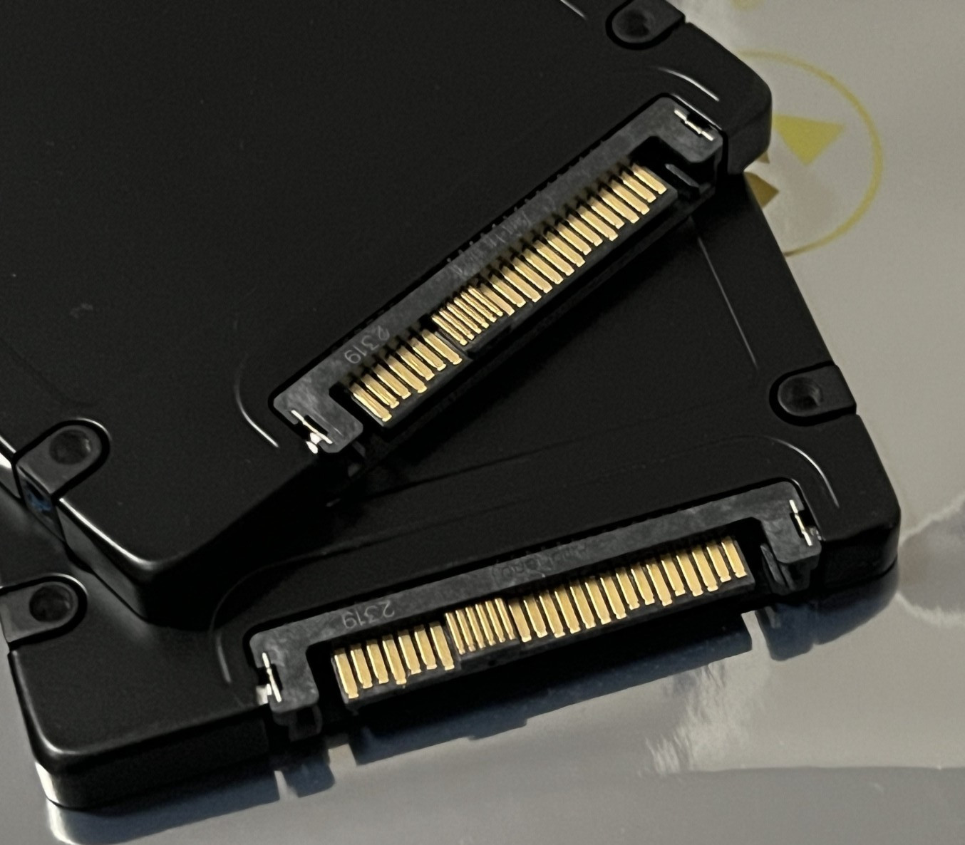 Micron 7450 MAX 3.2TB (2x 1.6TB) NVMe-PCIe Gen4-U.3-7mm 2.5″ SSD MTFDKCB1T6TFS