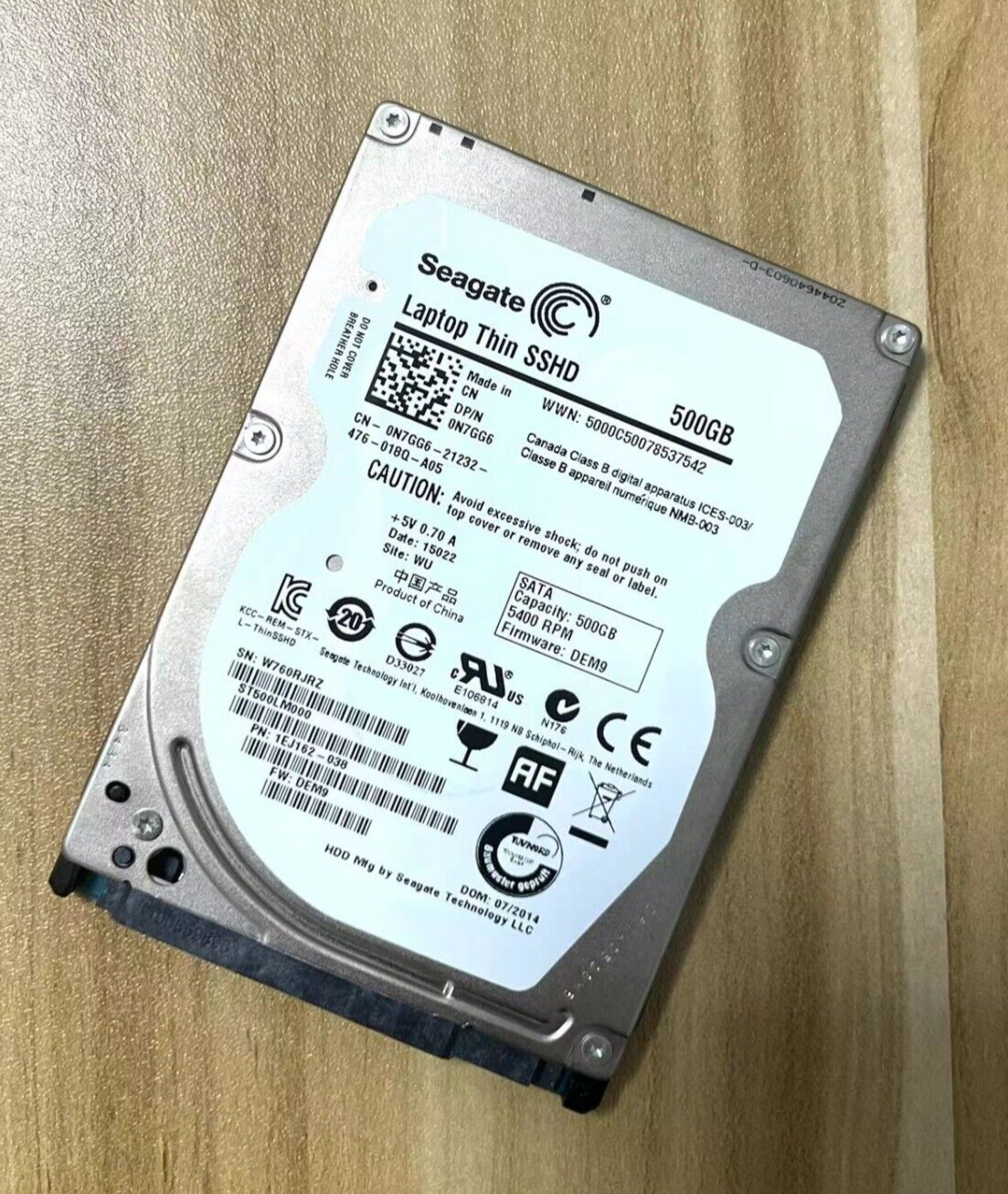 Seagate 2.5″ Laptop Thin SSHD 500 GB ST500LM000 5400 8GB Hybrid HARD DRIVE