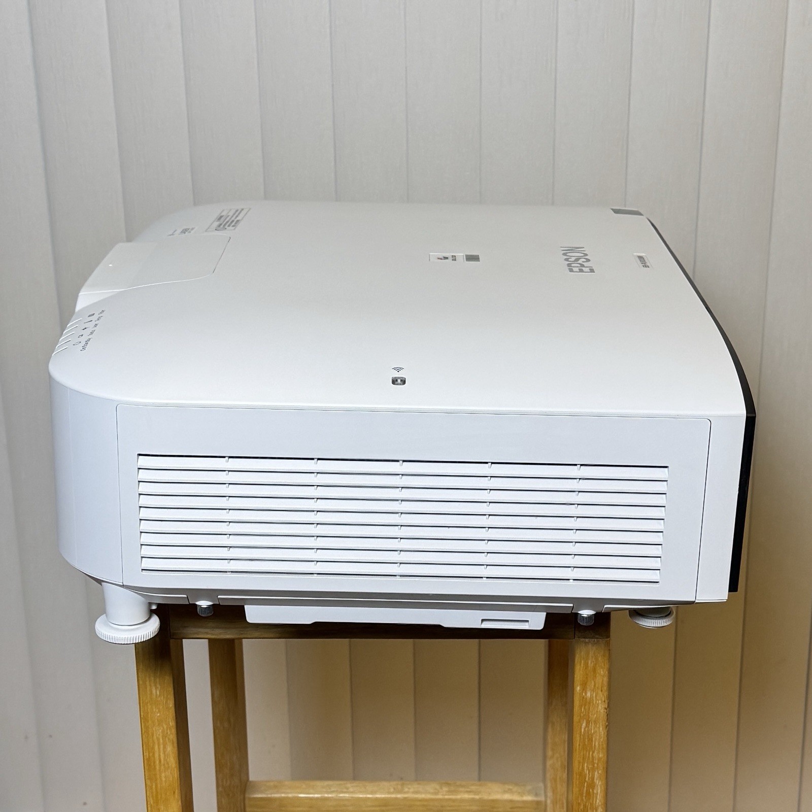 Epson EB-PU1008W 3LCD WUXGA 8,500 Lumen Laser Projector w/ 4K | 2726 Light Hours
