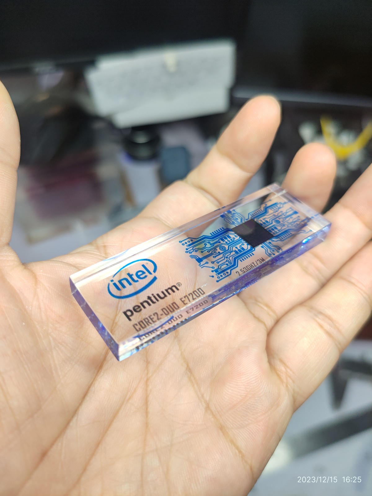 Intel Core 2 Duo E7200 CPU Die Teardown Silicon Wafer Tech Cyber Geek Decor Gift
