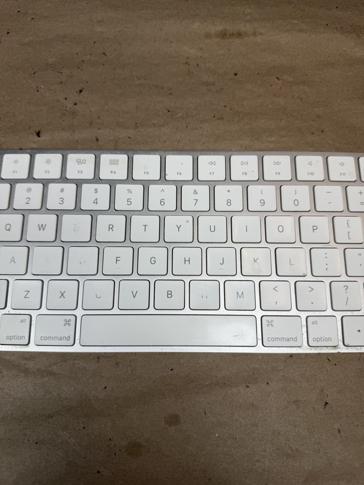 Apple A1644 Magic Keyboard Rechargeable Wireless Bluetooth Works Ships Fast!