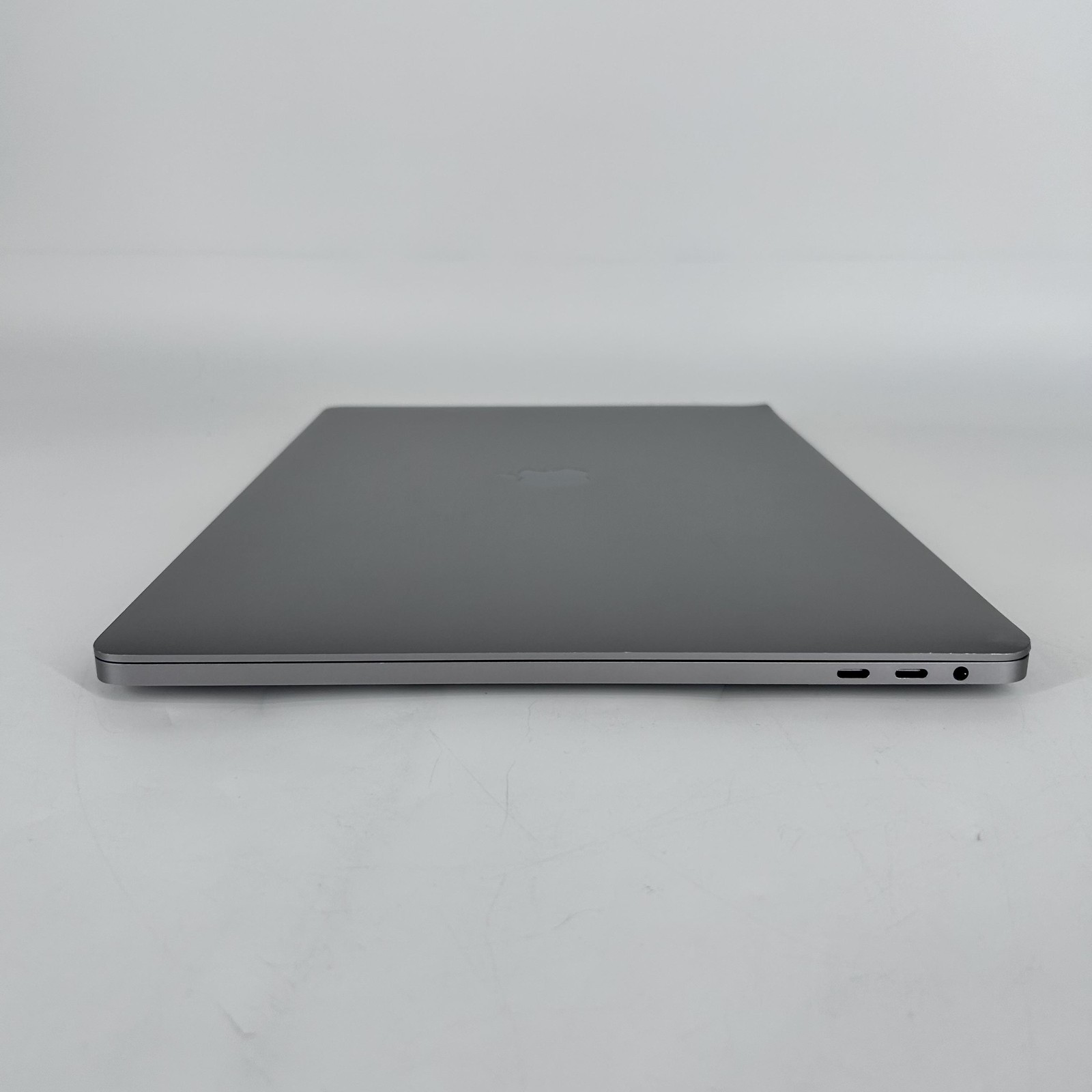 MacBook Pro 16 Touch Bar Gray 2019 Core i9 16GB 1TB Radeon Pro 5500M LCD Bleed