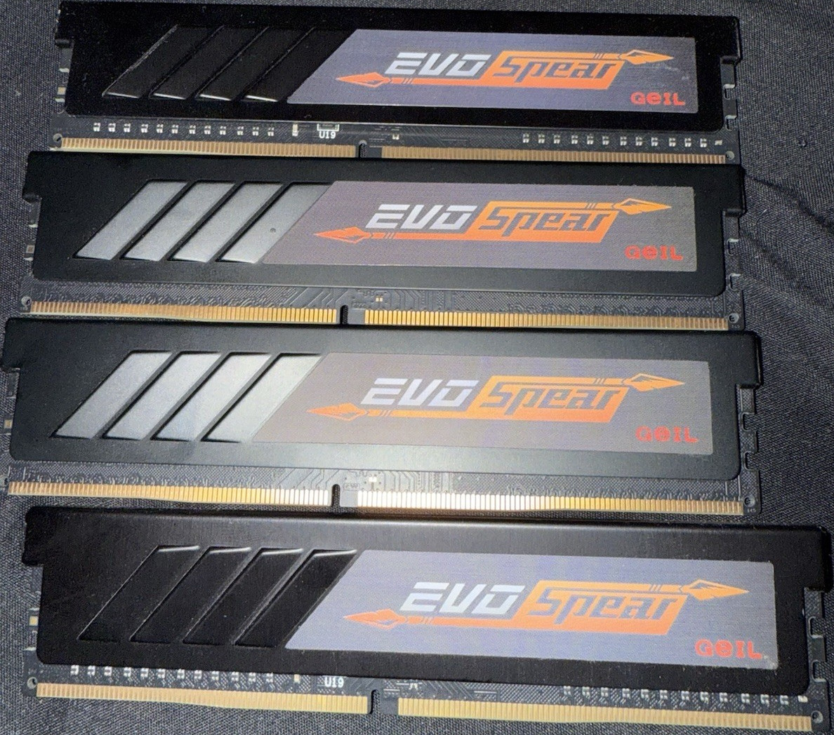 GeIL EVO Spear 32GB (4x8GB) DDR4-3000 PC4-24000 288-Pin DIMM RAM