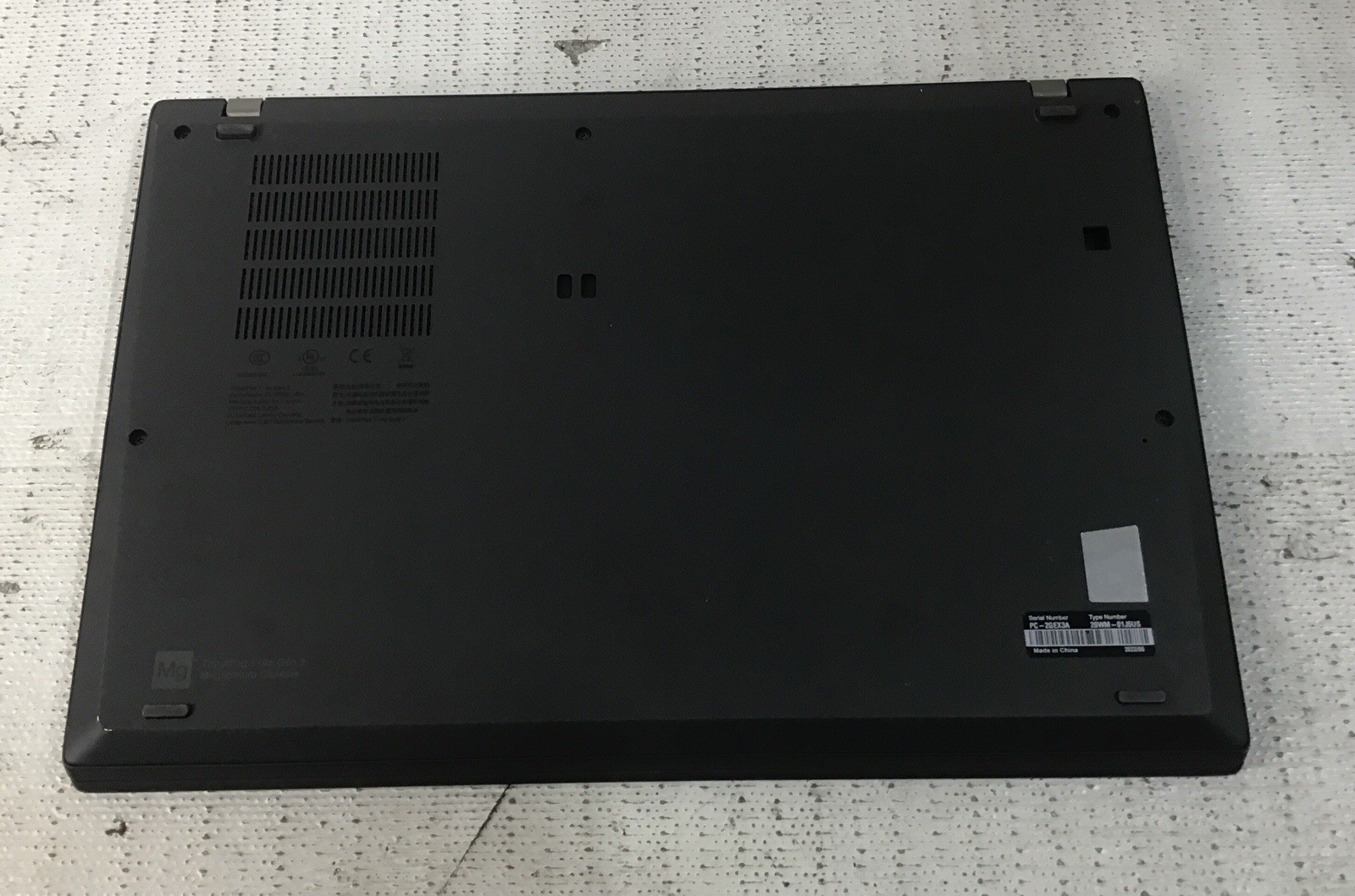 Lenovo ThinkPad T14s Gen 2i i7-1165G7 16GB RAM 512GB SSD READ DESCRIPTION