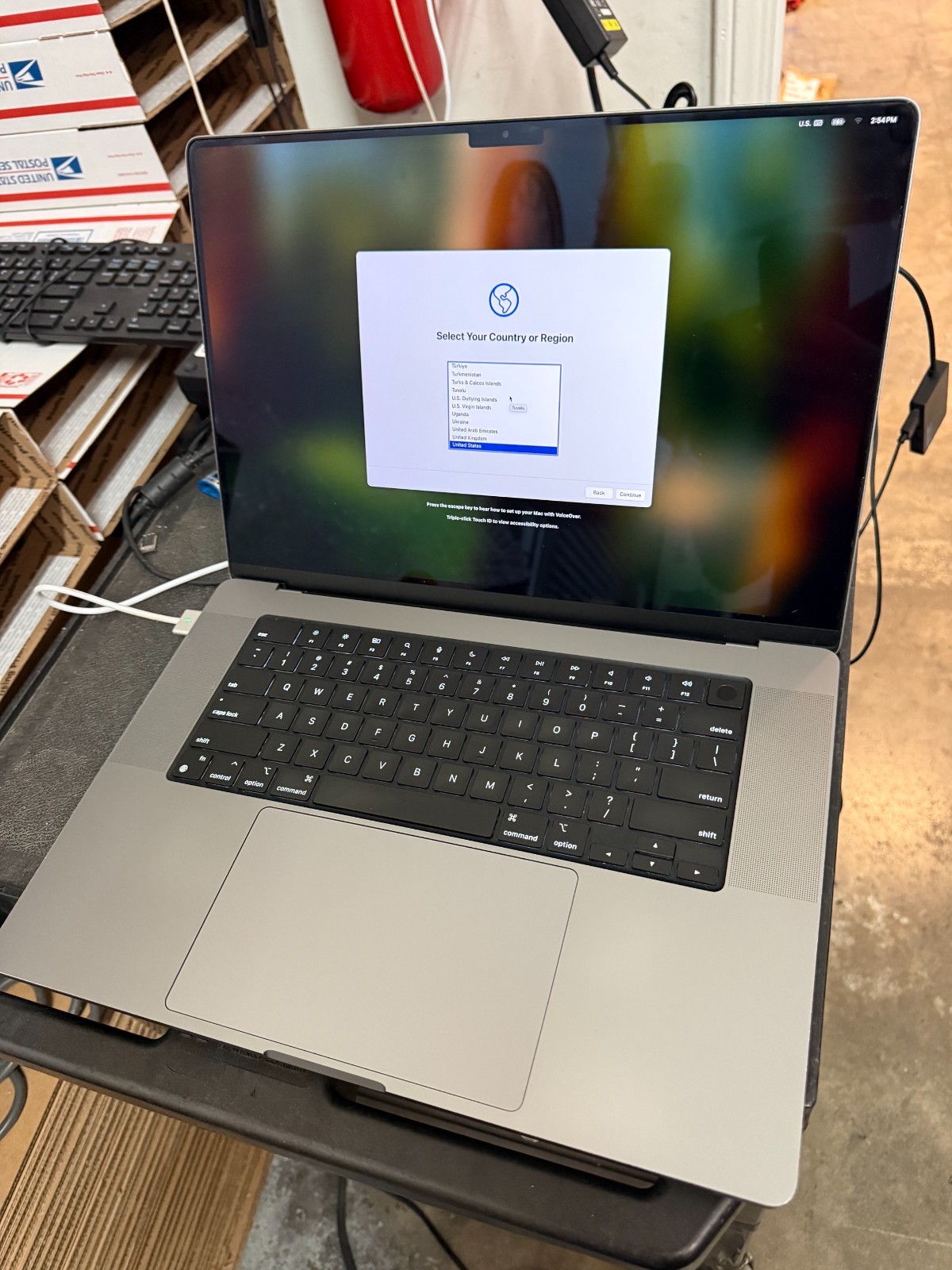 Apple MacBook M1 MAX Pro 16″ A2485 32GB 1TB 10-Core CPU 32-Core GPU