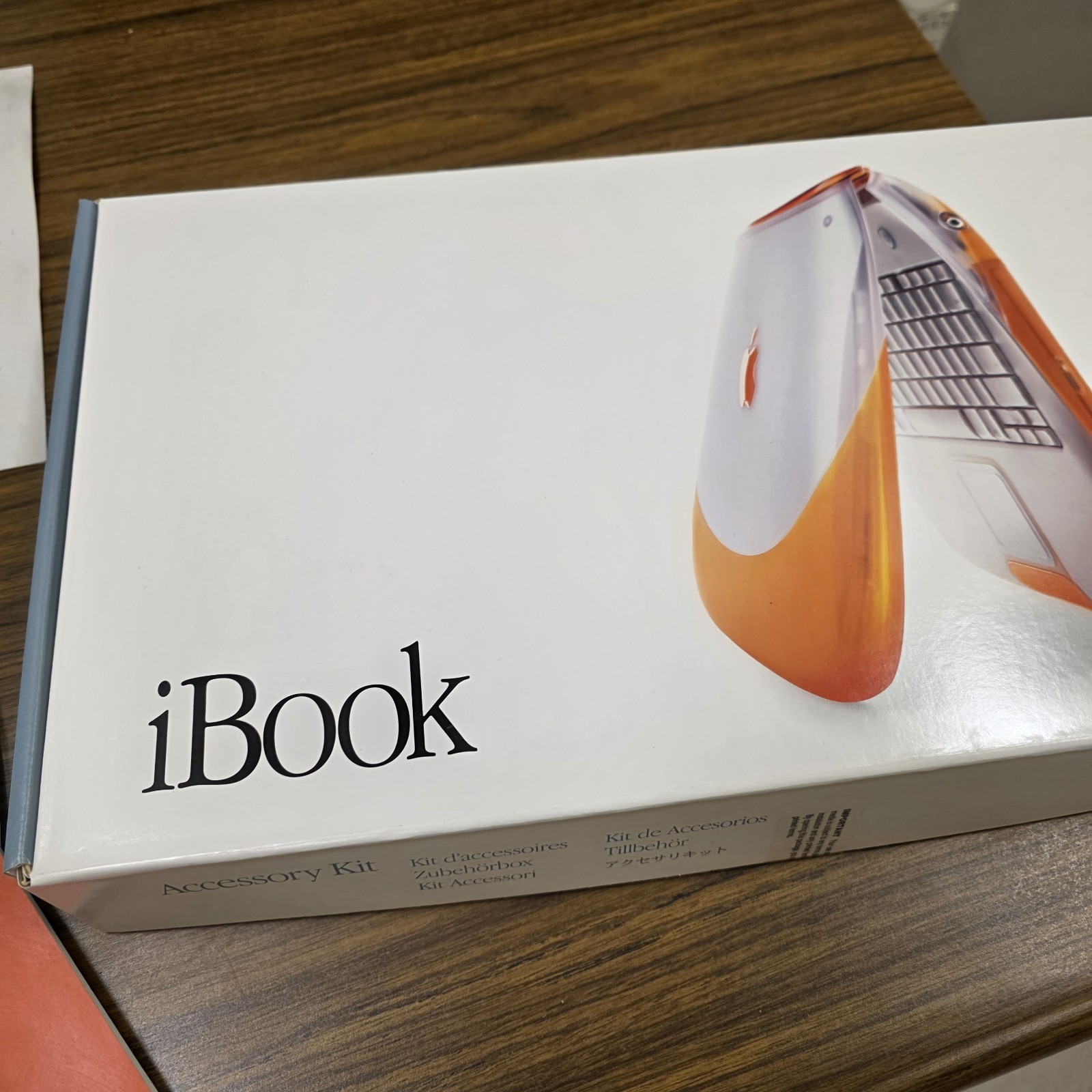 Original Retail BOX ONLY • 2000 Apple iBook G3 Excellent Manuals Cable Media