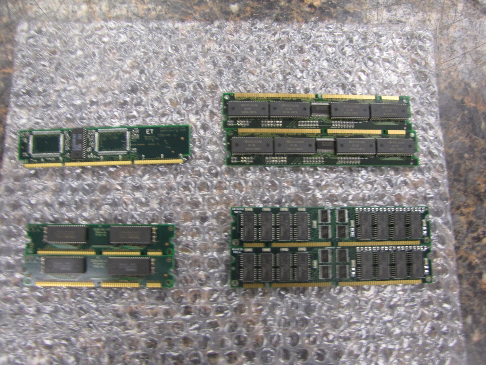 Lot of RAM for Apple Macintosh PowerPC 8500 1995- 50MB RAM & 256KB – NJ33