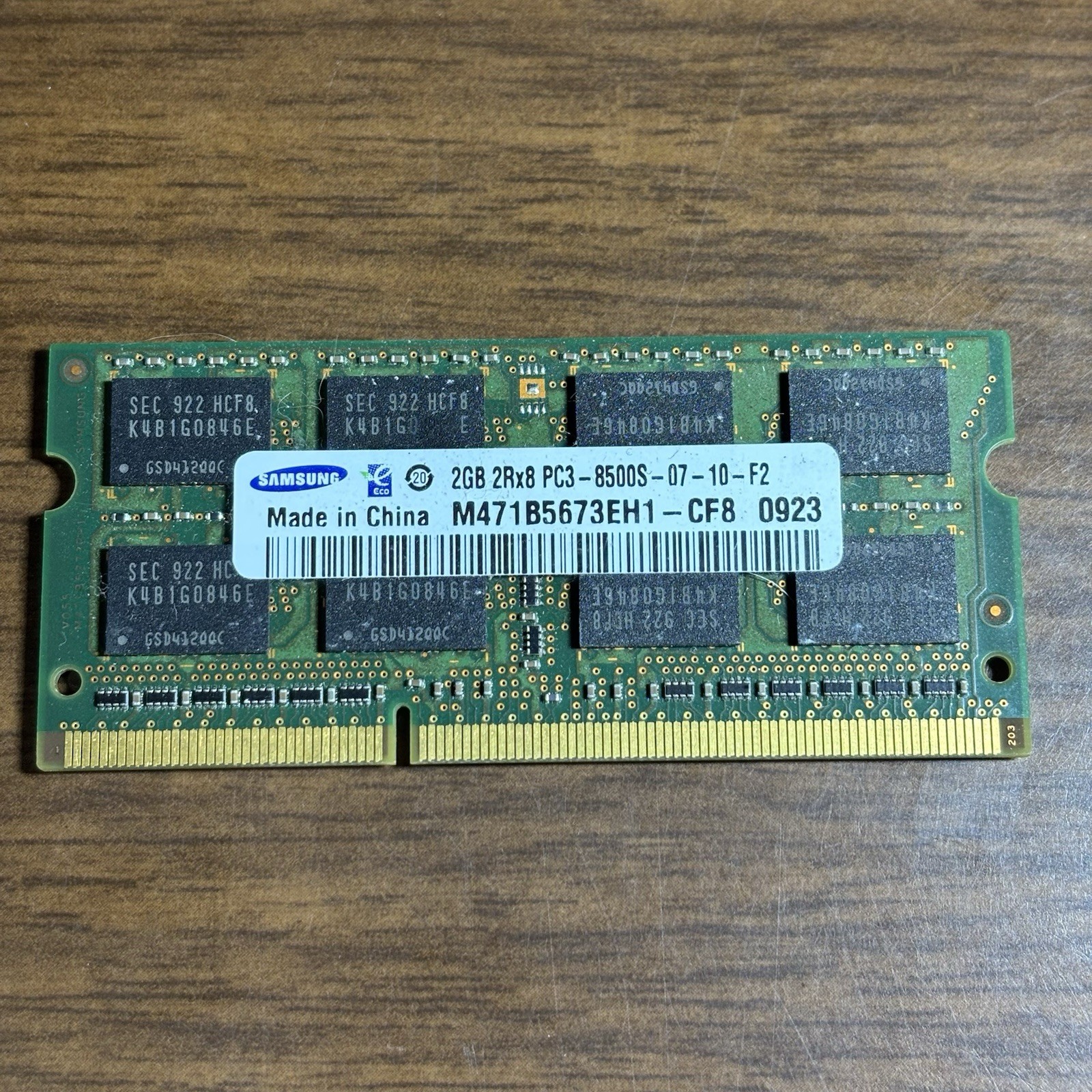 Samsung 2 GB SO-DIMM 1066 MHz DDR3 SDRAM Memory (M471B5673EH1-CF8)