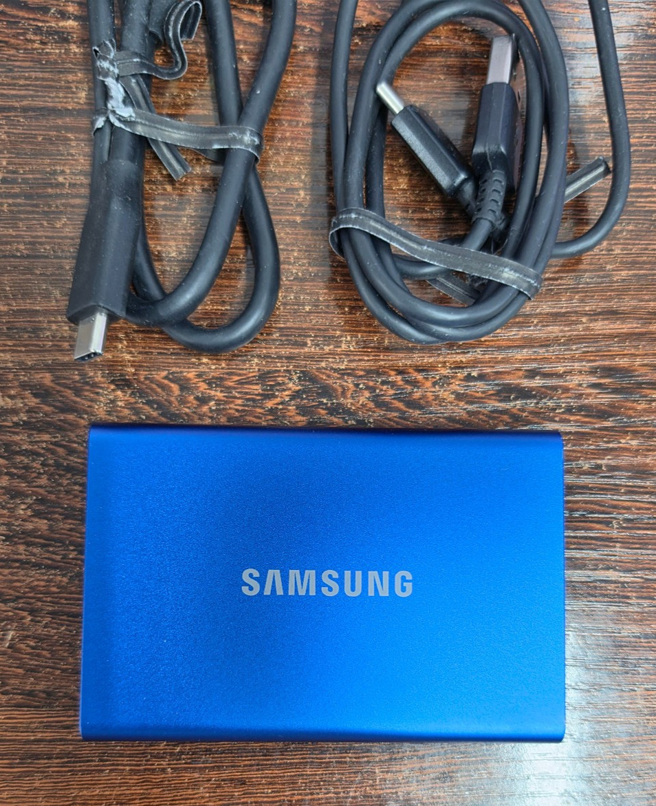 1TB Samsung T7 1TB Portable External SSD in Blue – New Other – Never Used