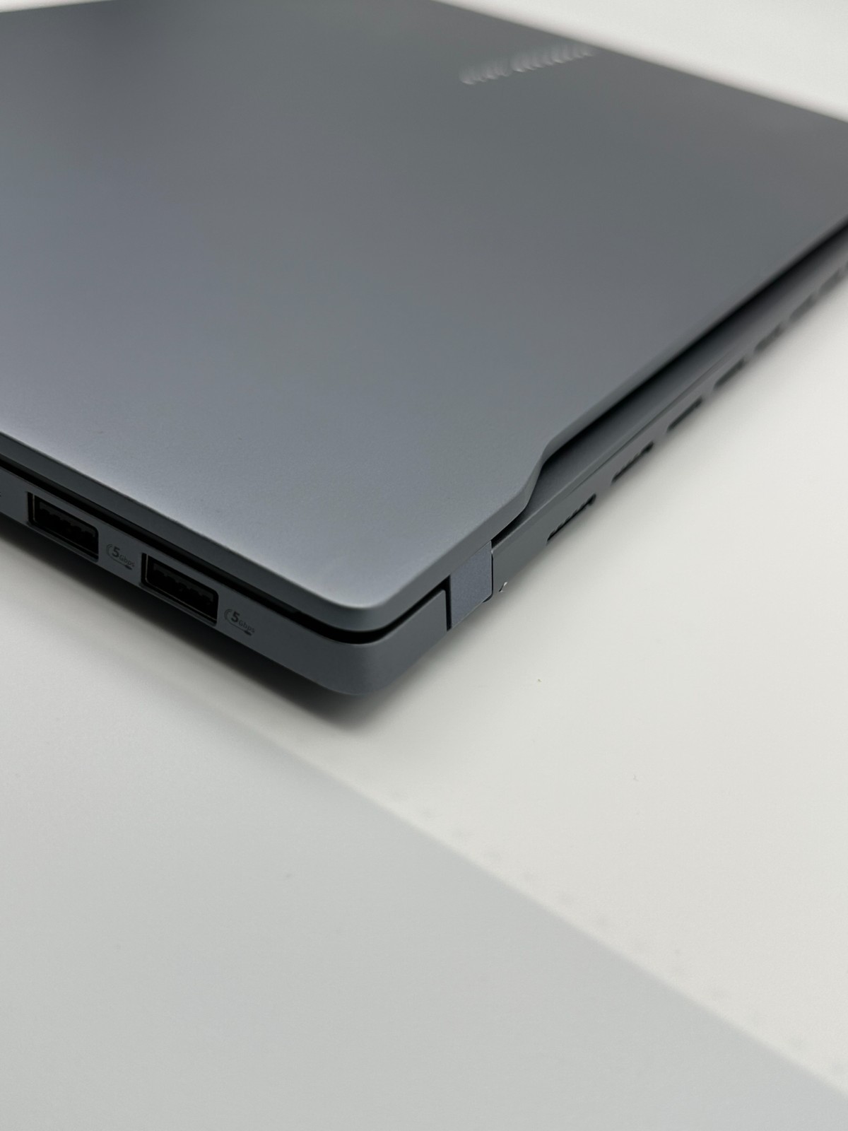 ASUS VivoBook S 15 15.6″ 3K OLED Intel Ultra 7 155H 16GB RAM 1TB SSD W11H Laptop