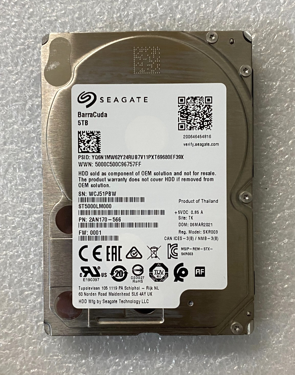 Seagate Barracuda ST5000LM000 5TB 5.4K RPM 6Gb/s SATA 2.5″ Server Hard Drive HDD