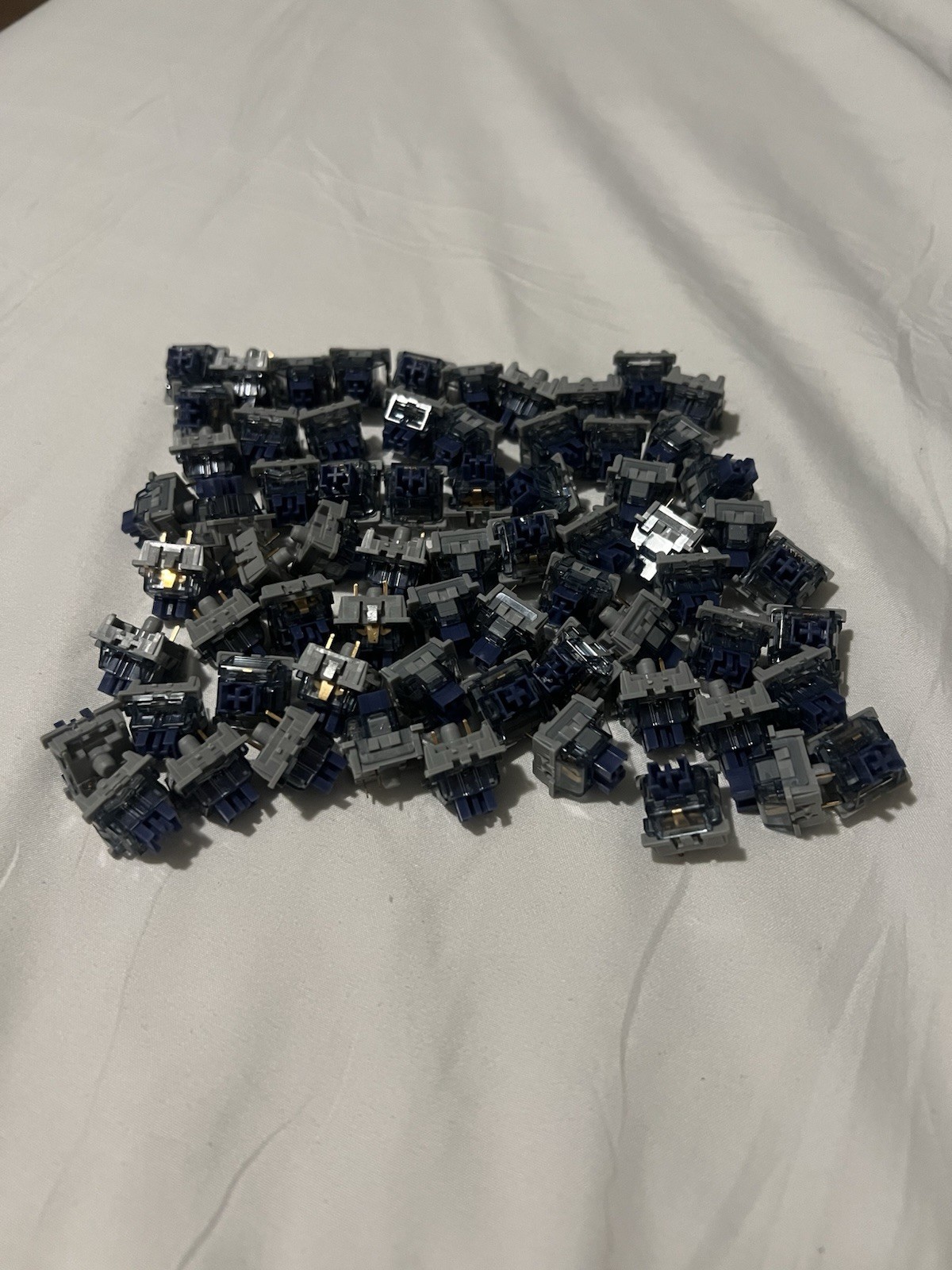 65 GAMAKAY Pegasus Tactile Silent Switches with LED Diffuser for Backlit