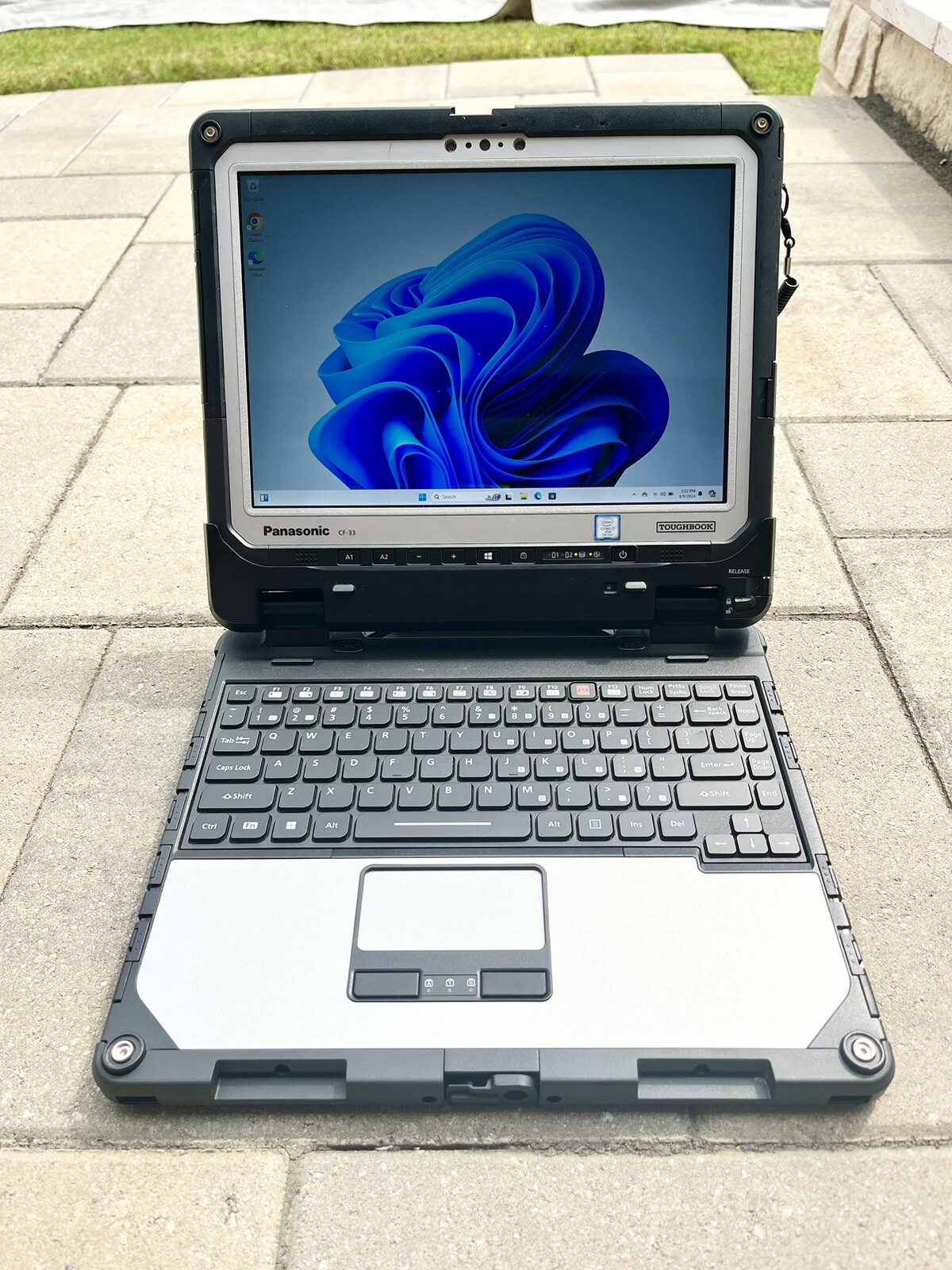 Panasonic Toughbook CF-33 2.80GHz Win 11 Core i7-7600U 16GB RAM 512GB SSD