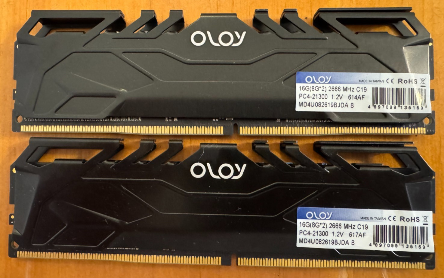 OLOY – 16GB (2 x 8GB) 288-Pin SDRAM DDR4 2666 (PC4 21300) Desktop Memory Module