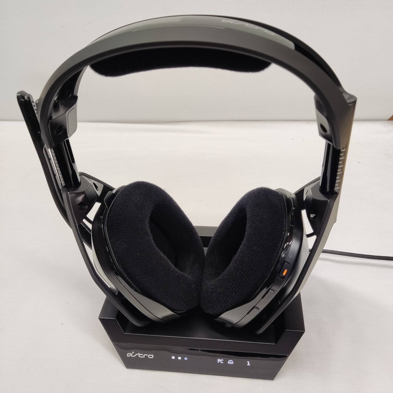 LOGITECH ASTRO A50 LIGHTSPEED WIRELESS GAMING HEADPHONES HEADSET PC PLAYSTATION