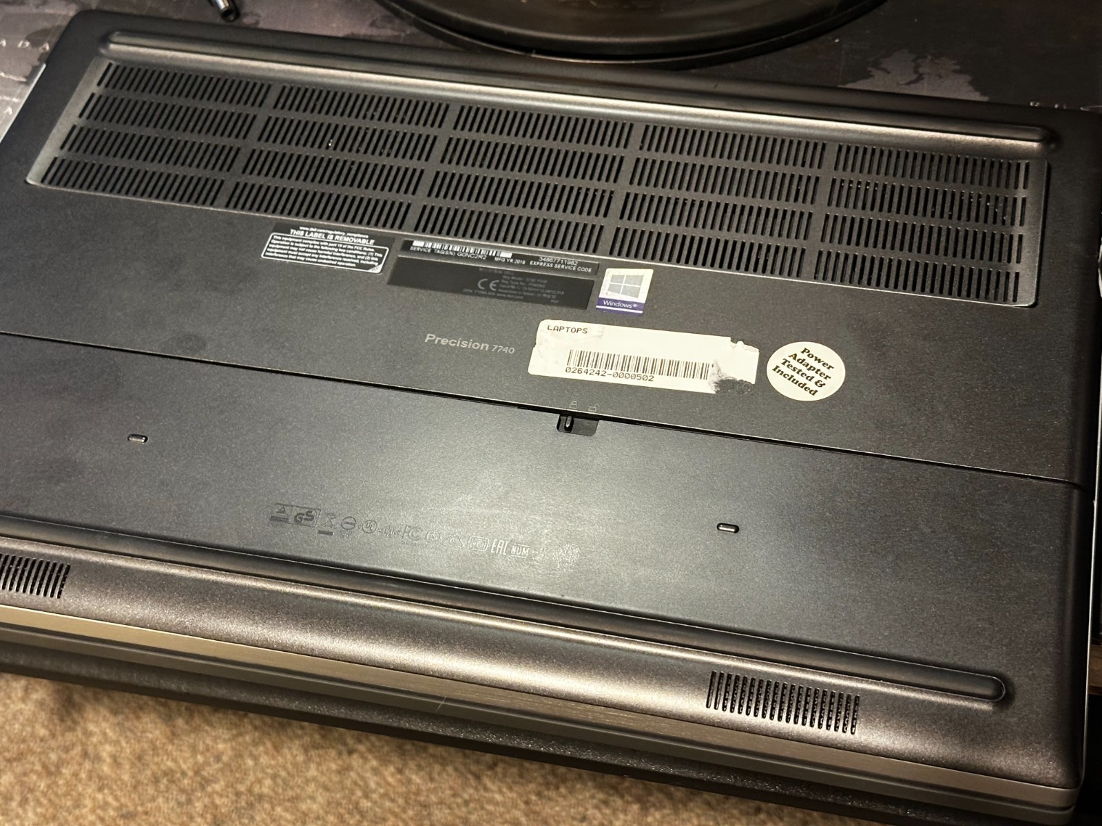 Dell Precision 7740 | XEON 2286M 8 core | 32GB | 512GB | RTX 3000 | Win 10 LTSC