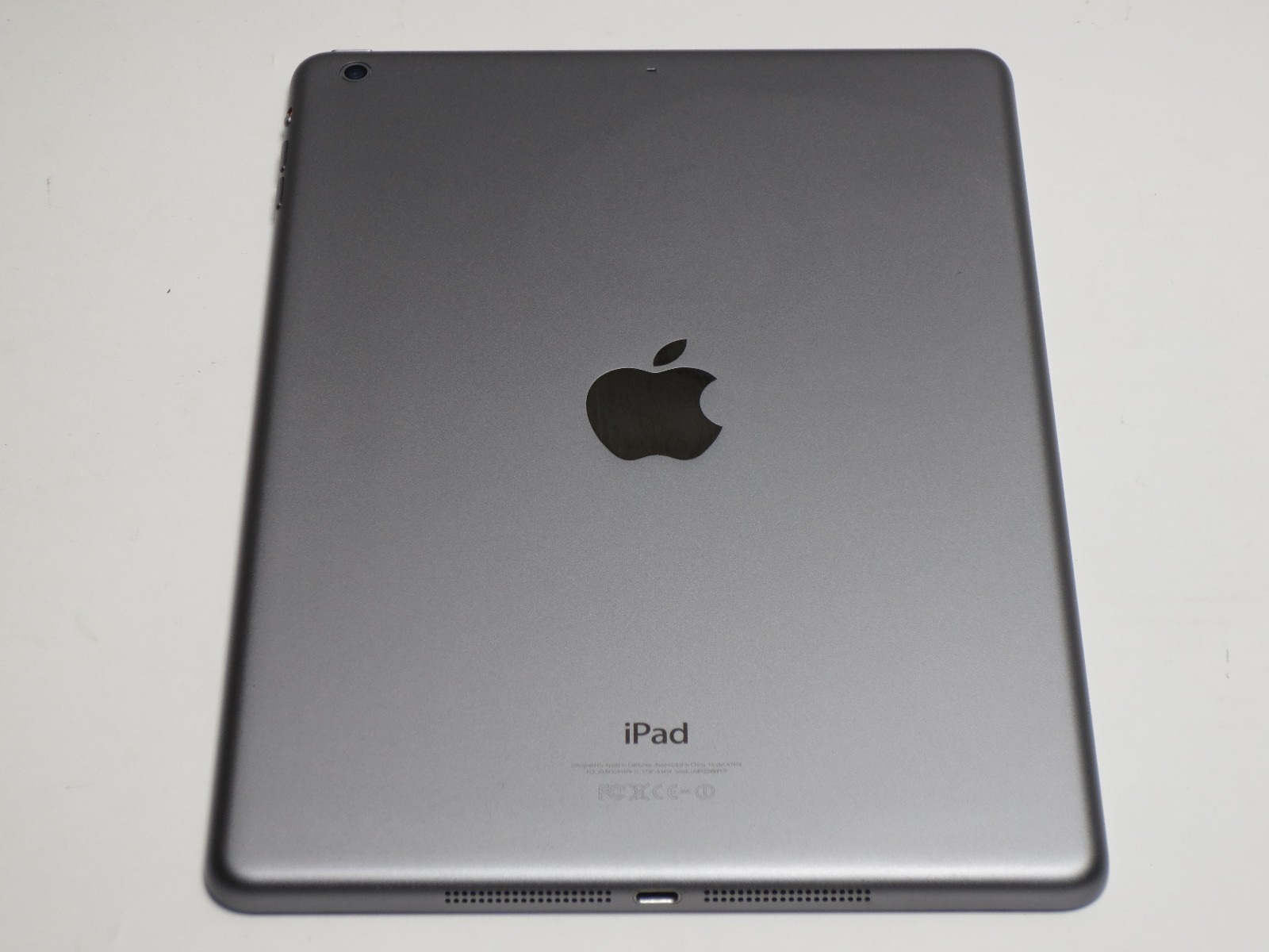 Apple iPad Air A1474 1st Gen 9.7-in. 128GB (Space Gray) Wi-Fi Only