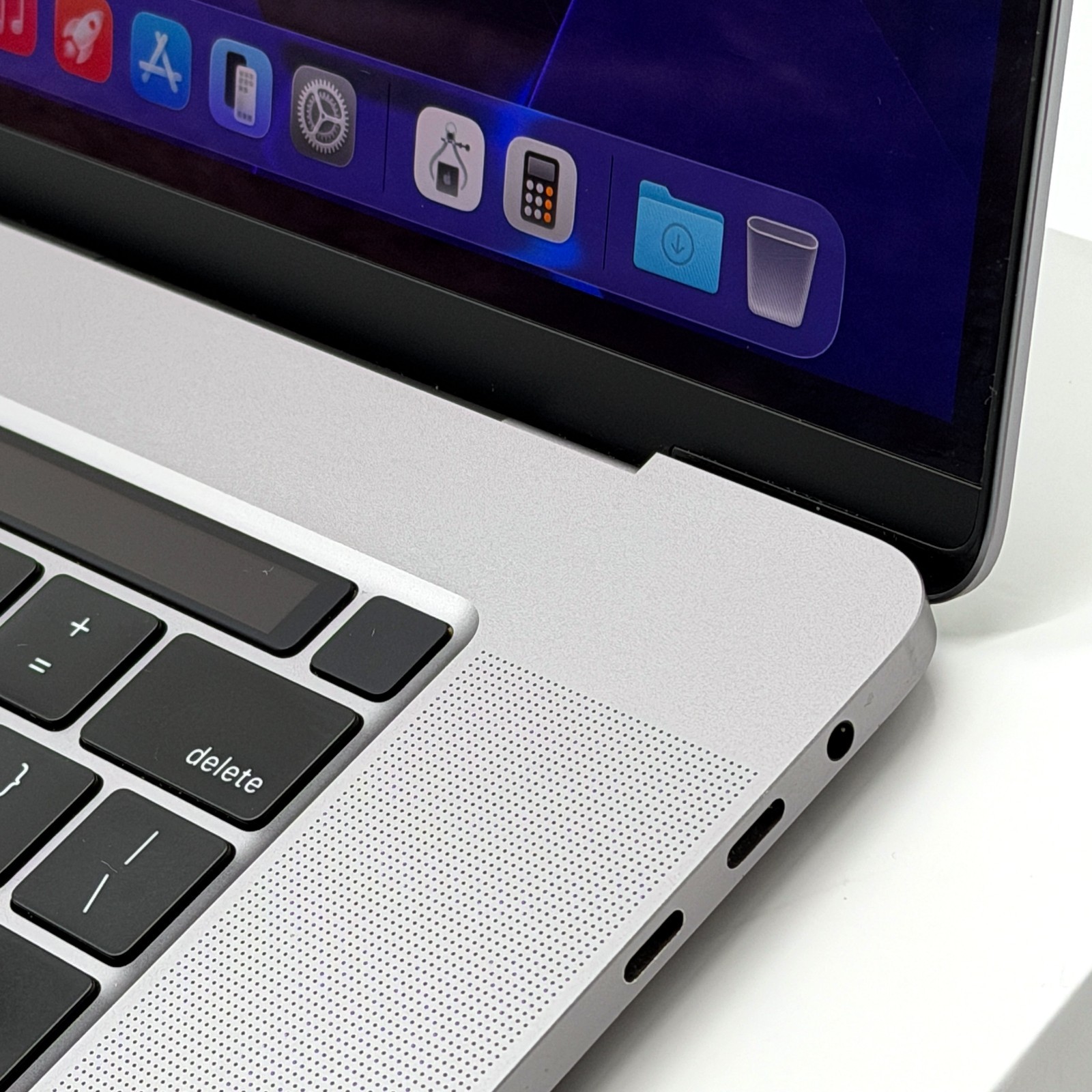 8TB SSD – MACBOOK PRO 16 INCH – 8TB SSD – 64GB RAM – WARRANTY