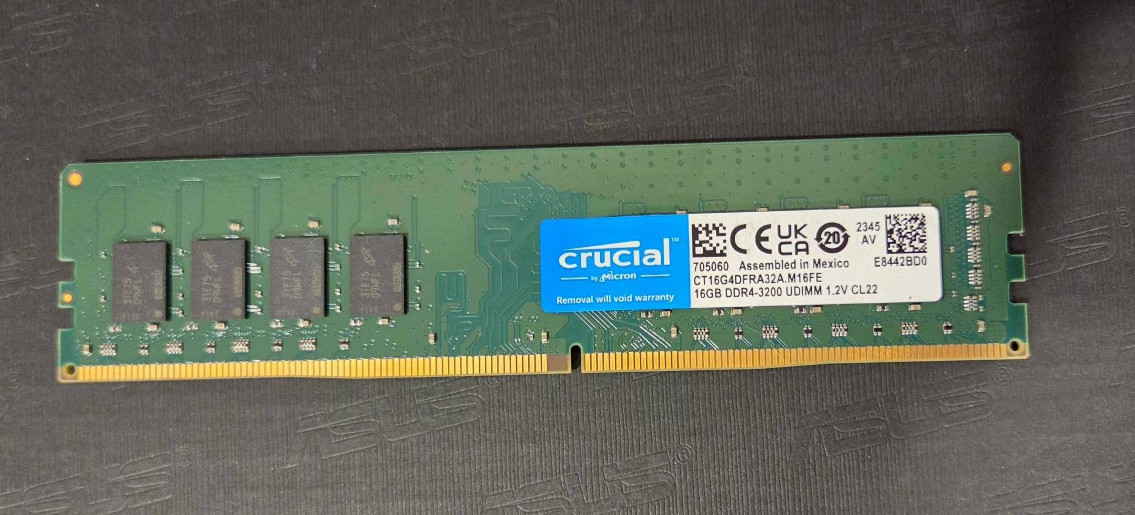 Crucial 16GB DDR4 3200 MHz CL22 RAM Module (CT16G4DFRA32A.M16FE)