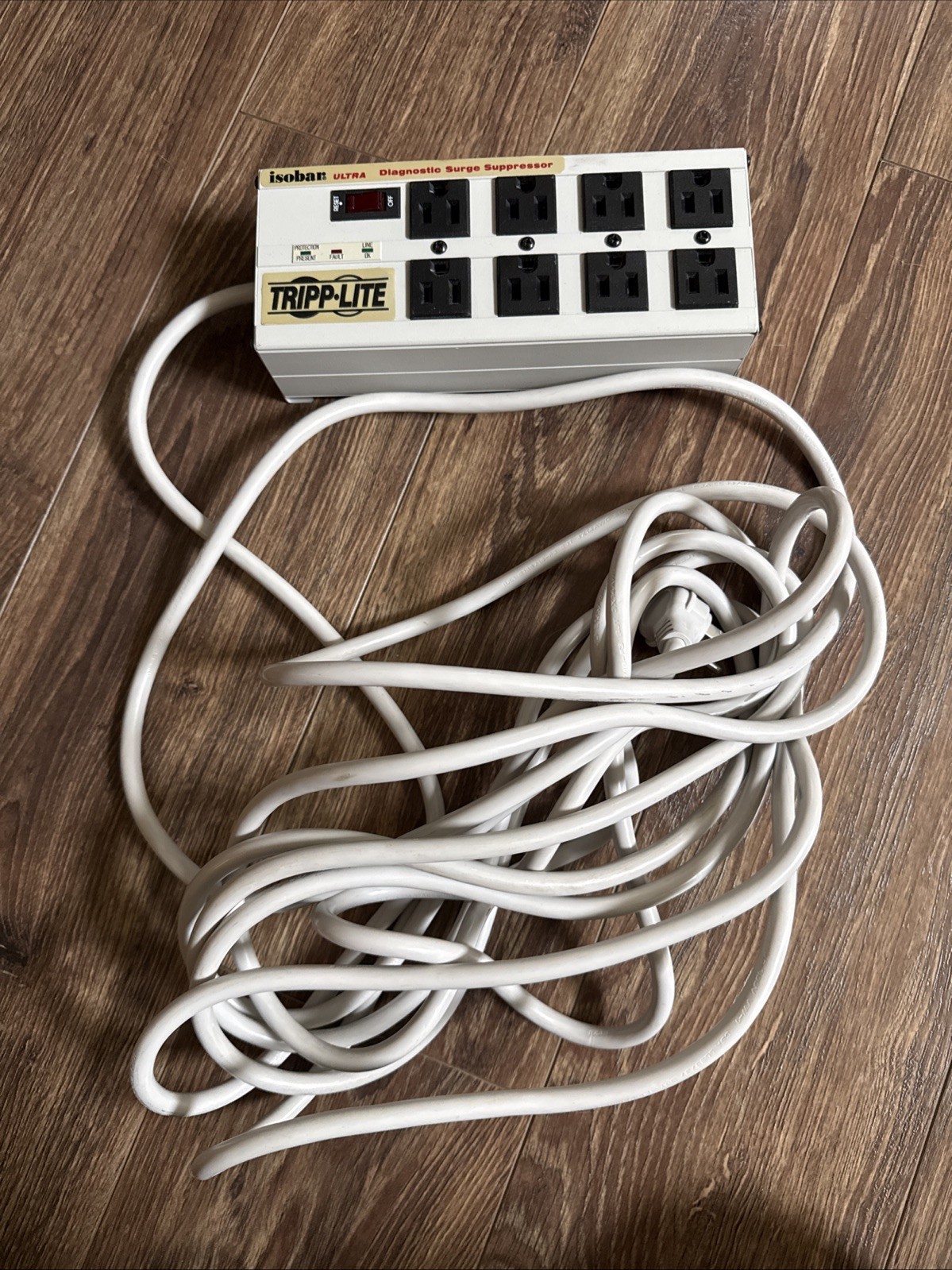 Tripp Lite ISOBAR825ULTRA 8 Outlet Isobar Surge Protector Metal 25FT Cord