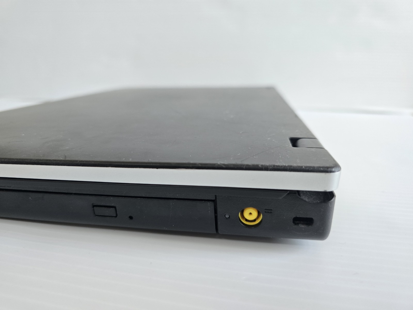 Lenovo ThinkPad E520 Laptop i3-2350M 4GB RAM 500GB HDD Win7 Pro No Batt/Charger