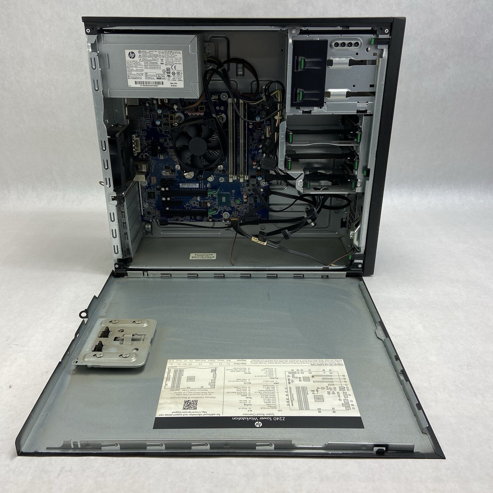 HP Z240 WorkStation MT Intel Core i3-6100 3.7GHz 8GB RAM No HDD No OS