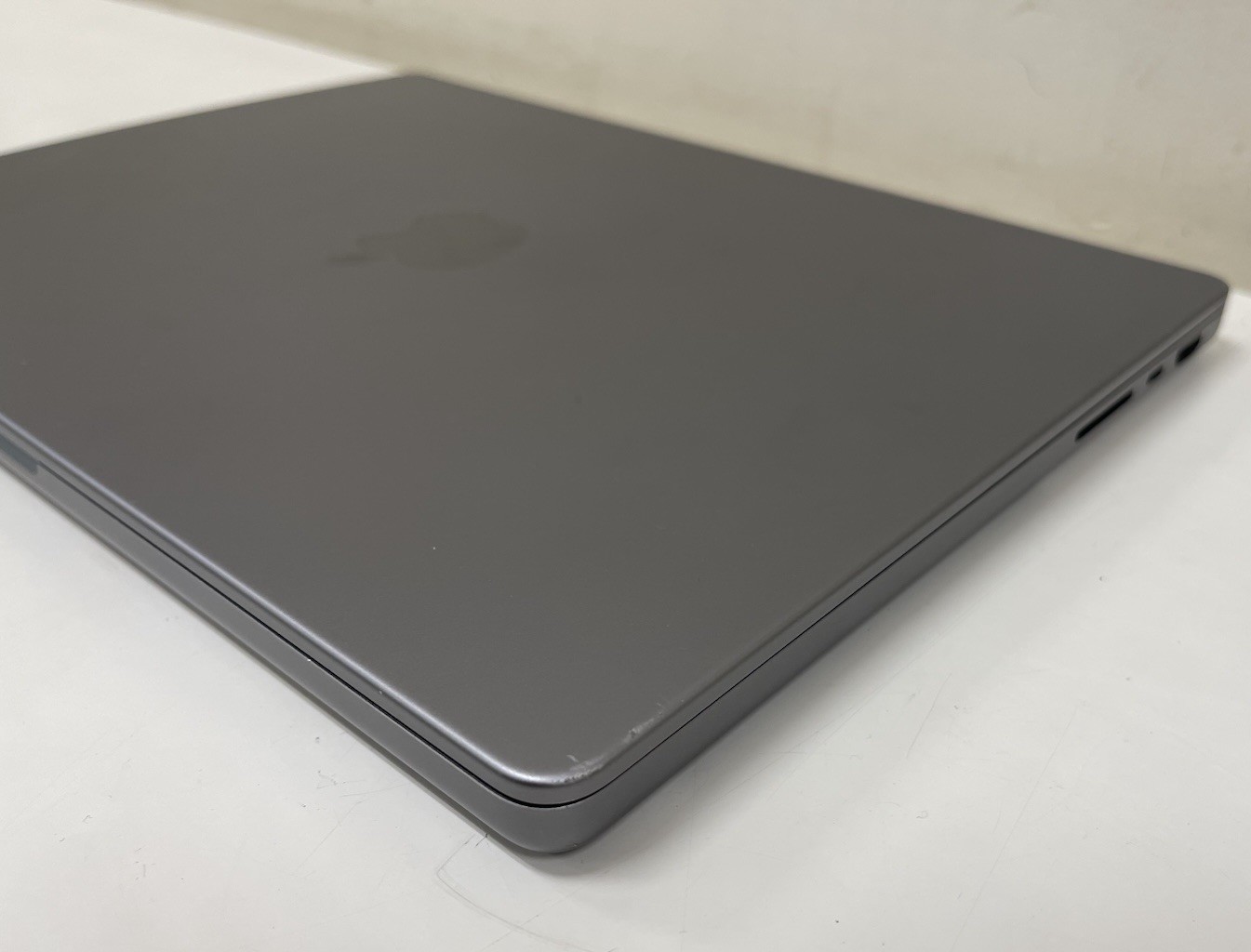 Apple MacBook Pro 14” Laptop MPHE3LL/A Space Gray – 2023