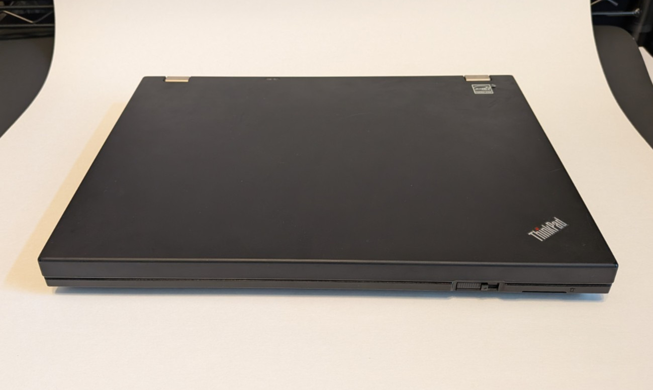Lenovo Thinkpad T410 Laptop i5-M520 2.5gb ram 500gb HD TESTED NEEDS BATTERY