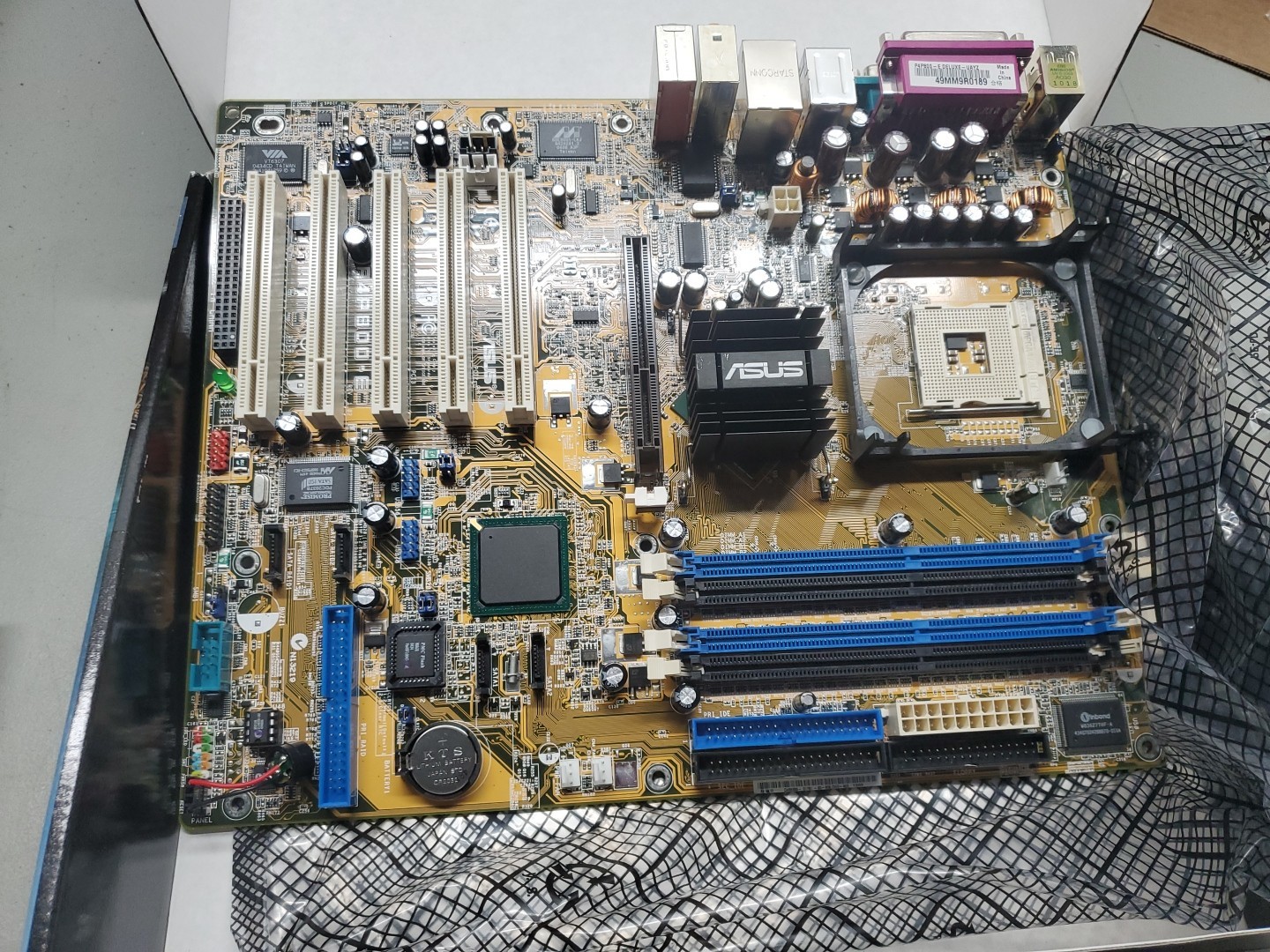 ASUS P4P800 -E DELUXE – Intel 865PE