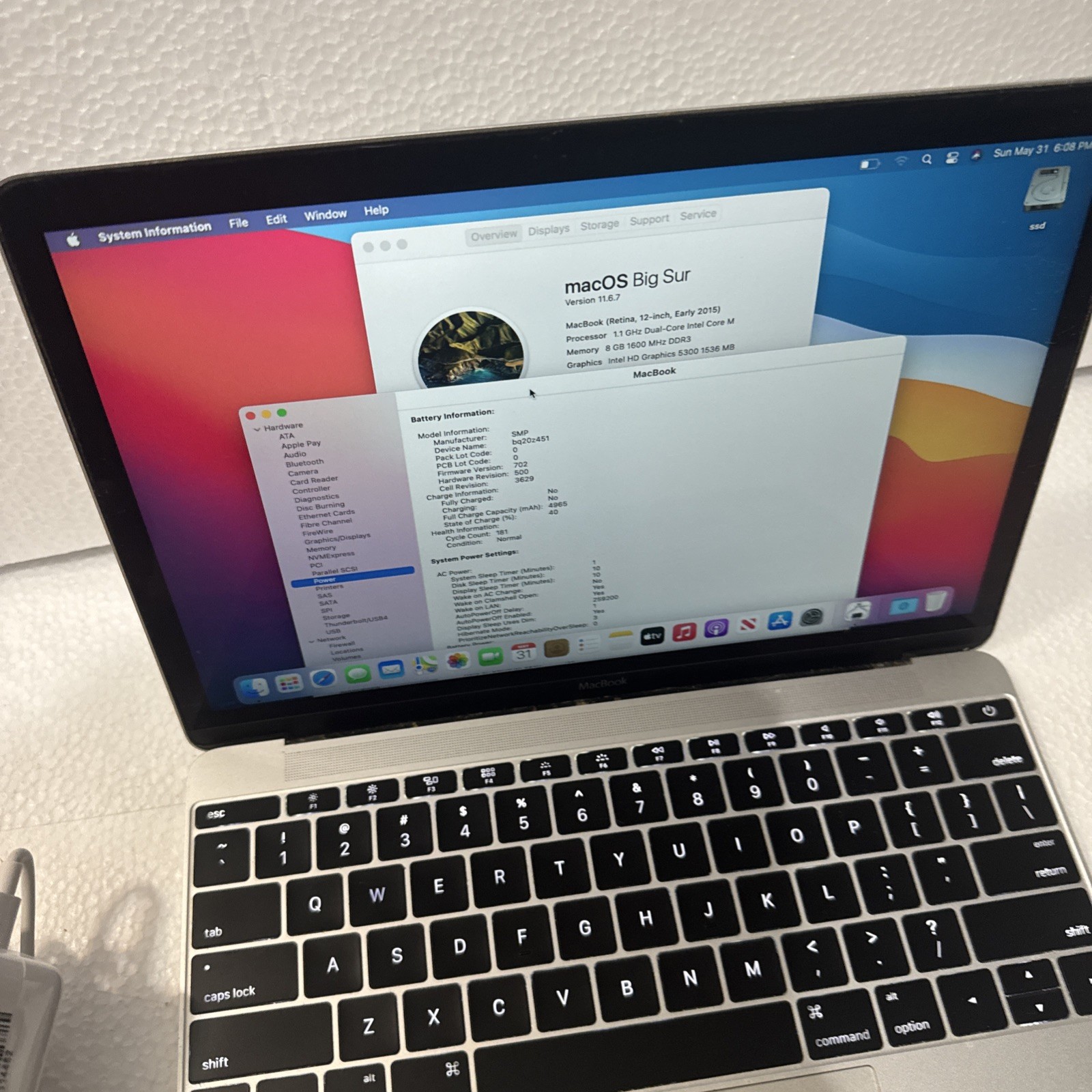 Apple MacBook (Retina and USB C) 12 in 2015/Intel Core M 1.10 GHz, 256 GB 8 GB
