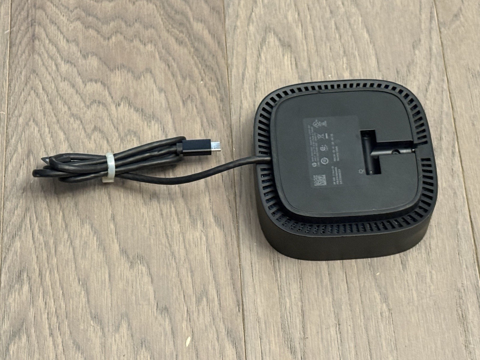 HP HSN-IX02 G5 USB-C Docking Station -Dock Only-Tested Works -Cracked Outer Case