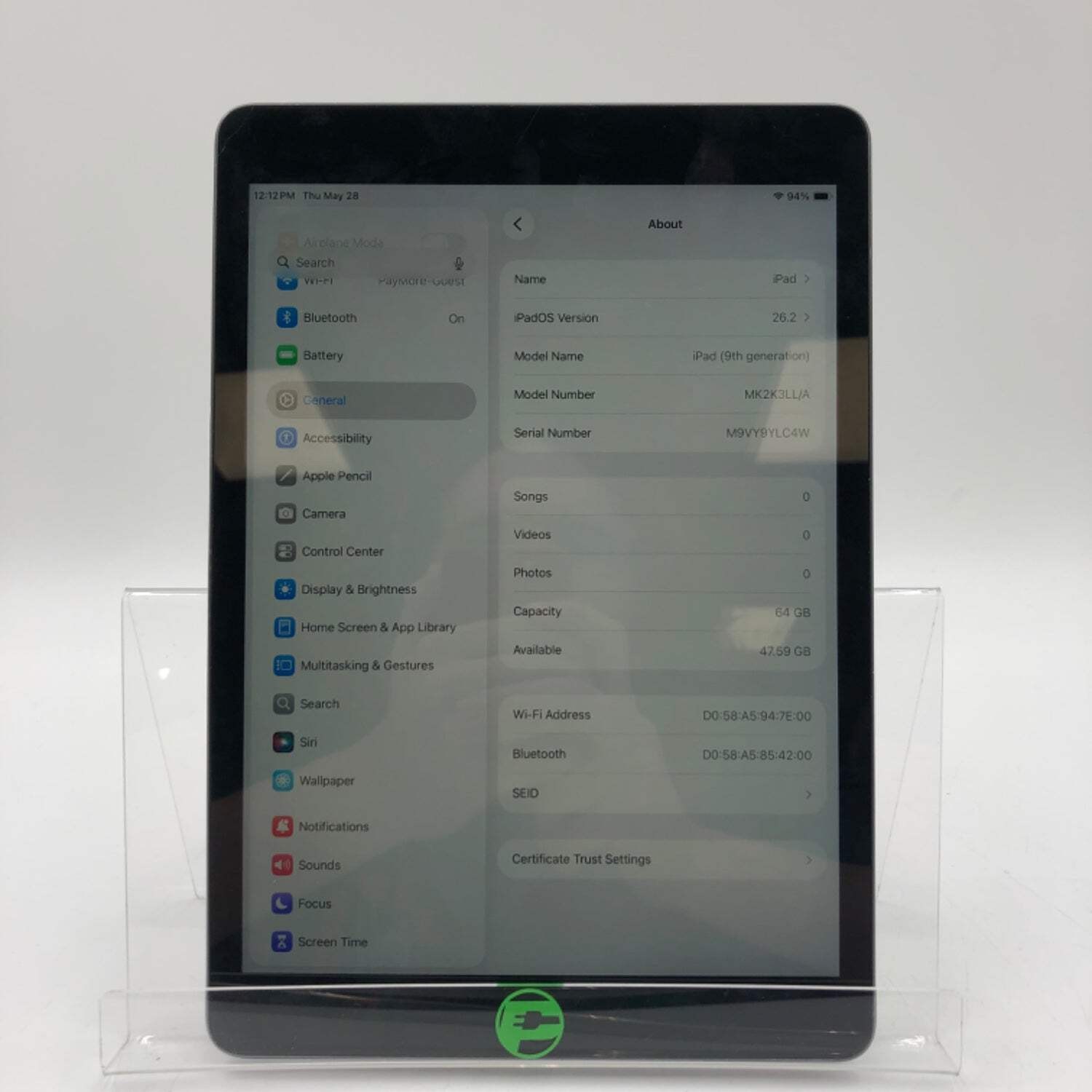 Broken WiFi Only Apple iPad 9th Gen 64GB 26.2 MK2K3LL/A Cracked screen