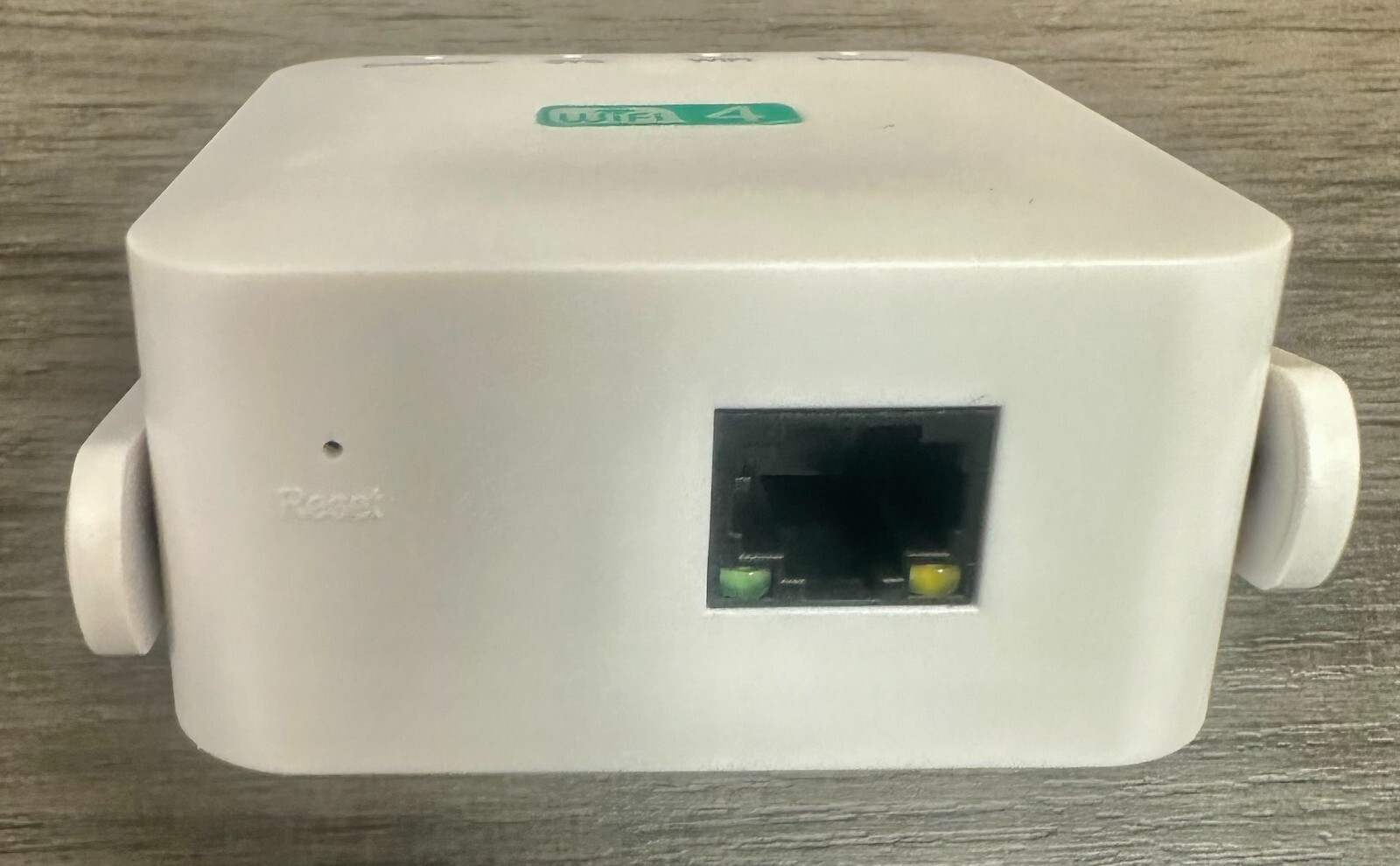 NEW WiFi 300mbps Repeater Wireless Range Extender Free Shipping USPS