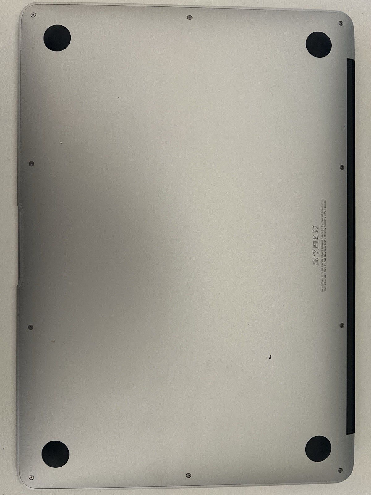Apple MacBook Air 13.3″ (128GB SSD, Intel Core i5 5th Gen., 1.80 GHz, 8GB)…