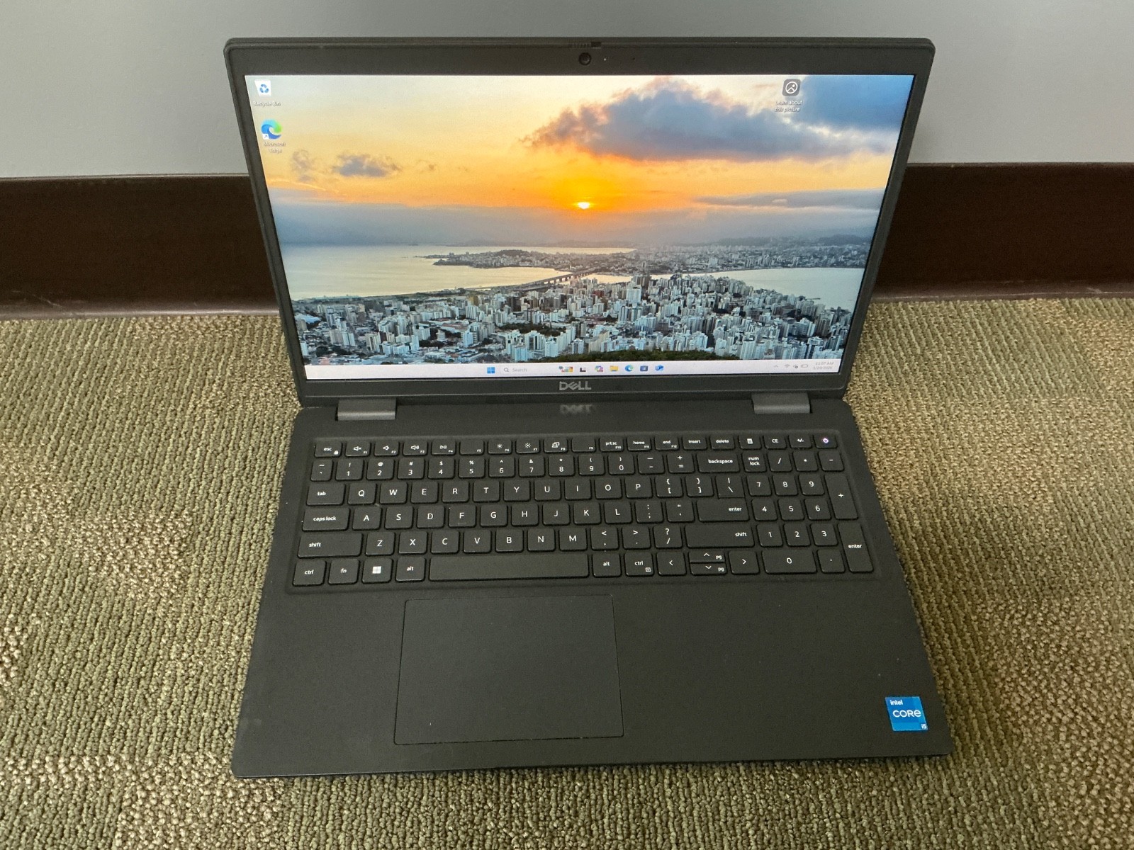 Dell Latitude 3520 15.6″ Intel i5-1135G7 @2.4GHz | 8GB RAM | 256GB NVMe | W11P