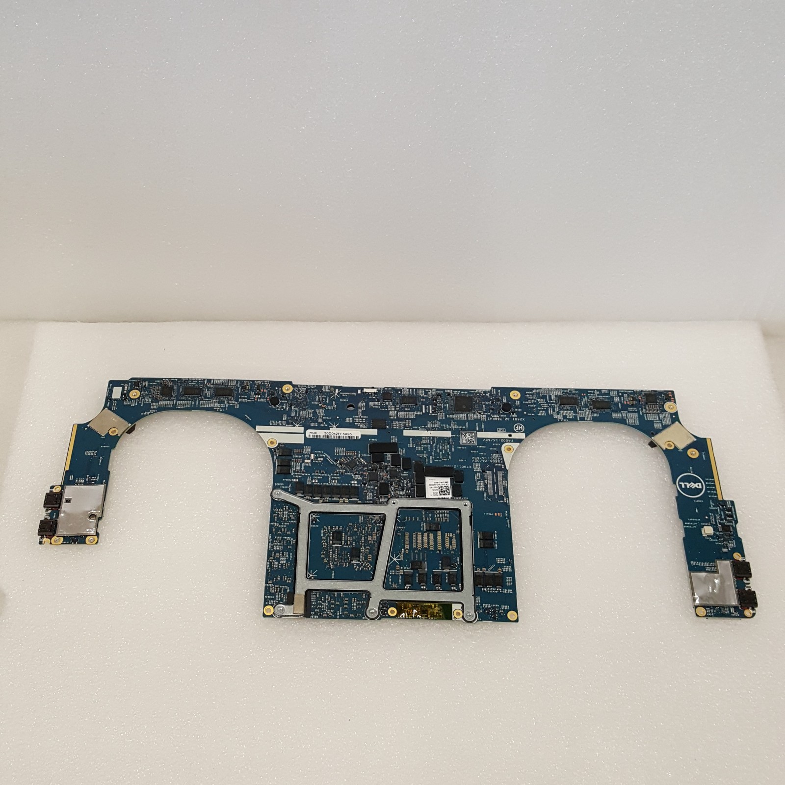 DELL Precision 17 5750 XEON W-10885M CPU + RTX 3000 MOTHERBOARD – V0TWD