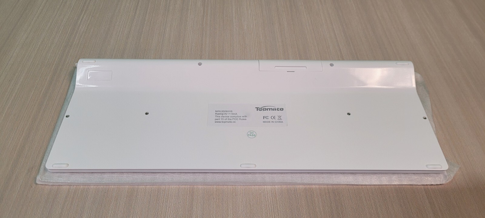 Topmate KM9000 Ultra Slim Wireless Keyboard and Mouse Combo White Silent Compact