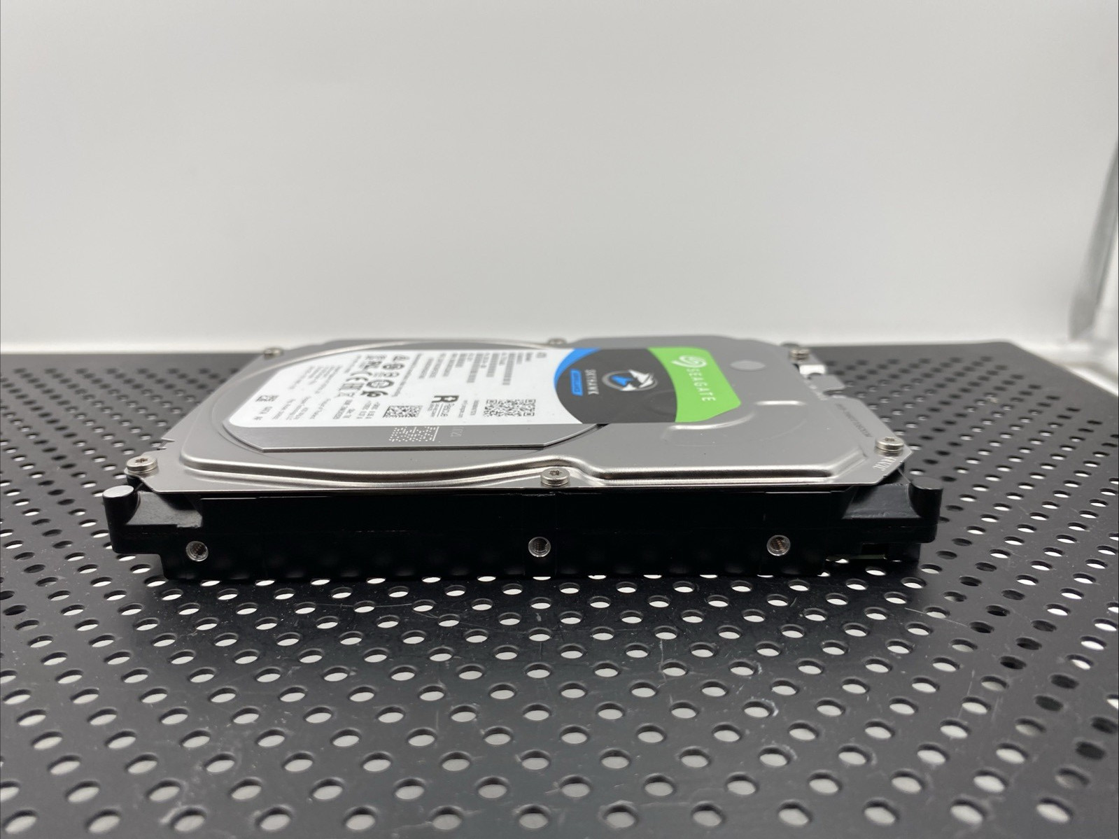 Seagate Skyhawk 4TB SATA 3.5″ HDD ST4000VX013