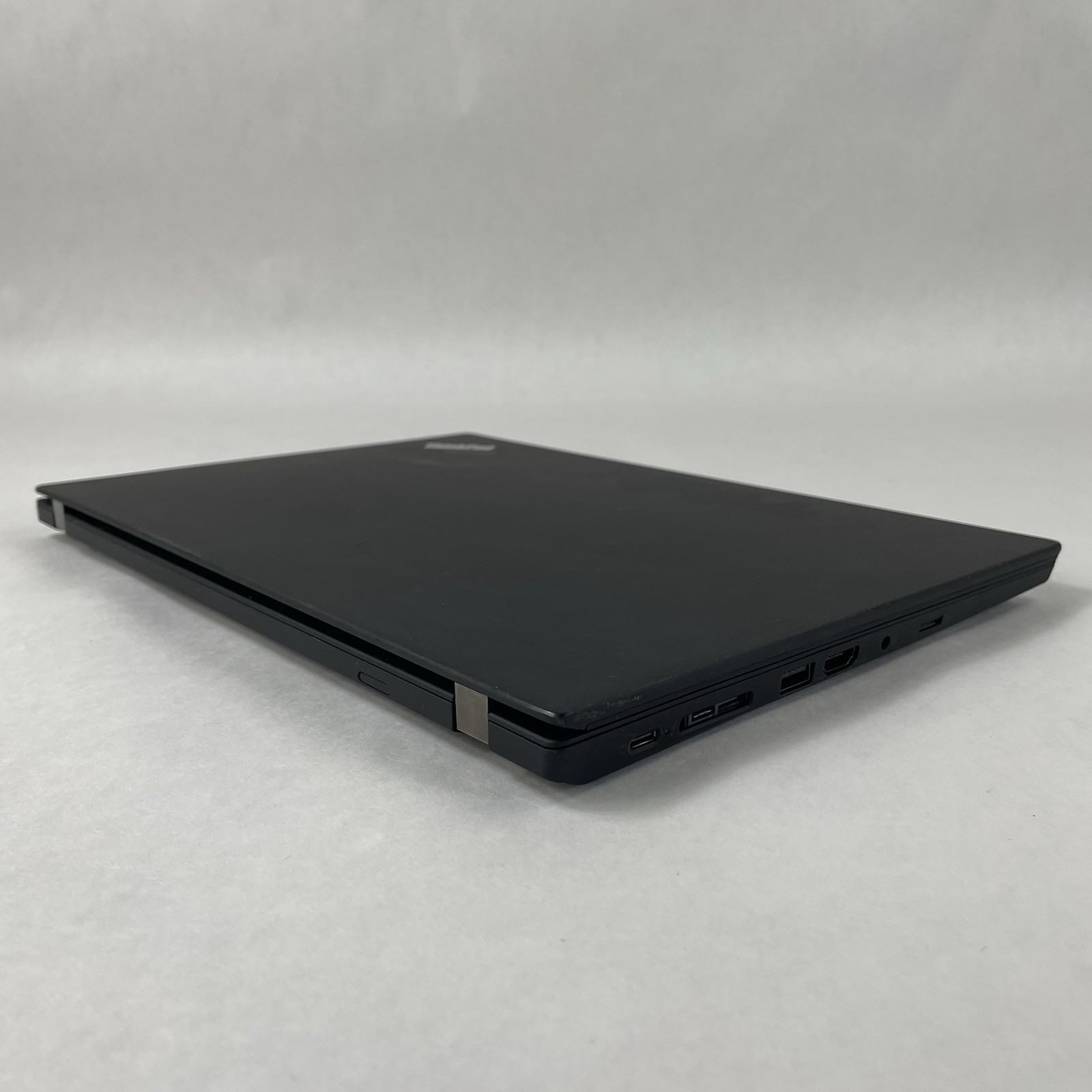 Lenovo ThinkPad T490 14″ i5-8365U 1.60 GHz 8 GB RAM No SSD/OS/AC – Chipped Palm