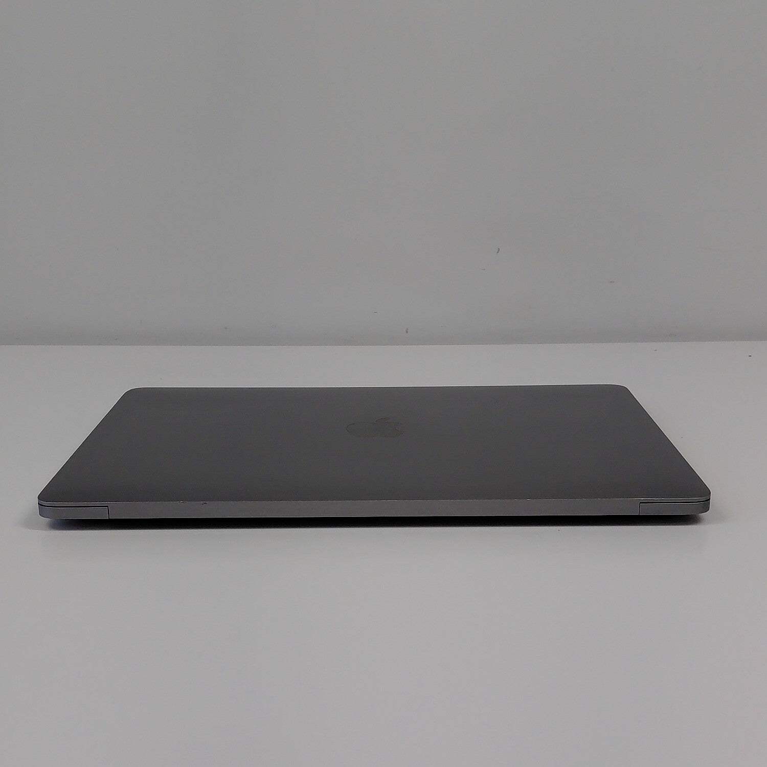 2020 Apple MacBook Pro 13.3″ M1 8C GPU 3.2GHz 8GB RAM 256GB SSD MYD82LL/A