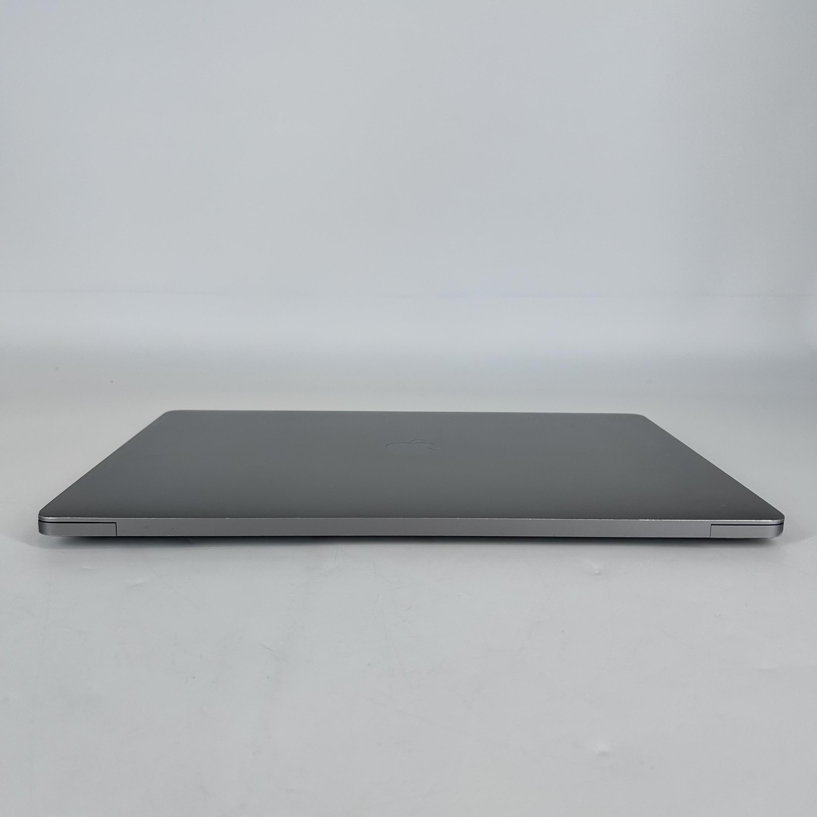 MacBook Pro 16 Touch Bar Space Gray 2019 i9 32GB 1TB SSD AMD Radeon Pro 5500M