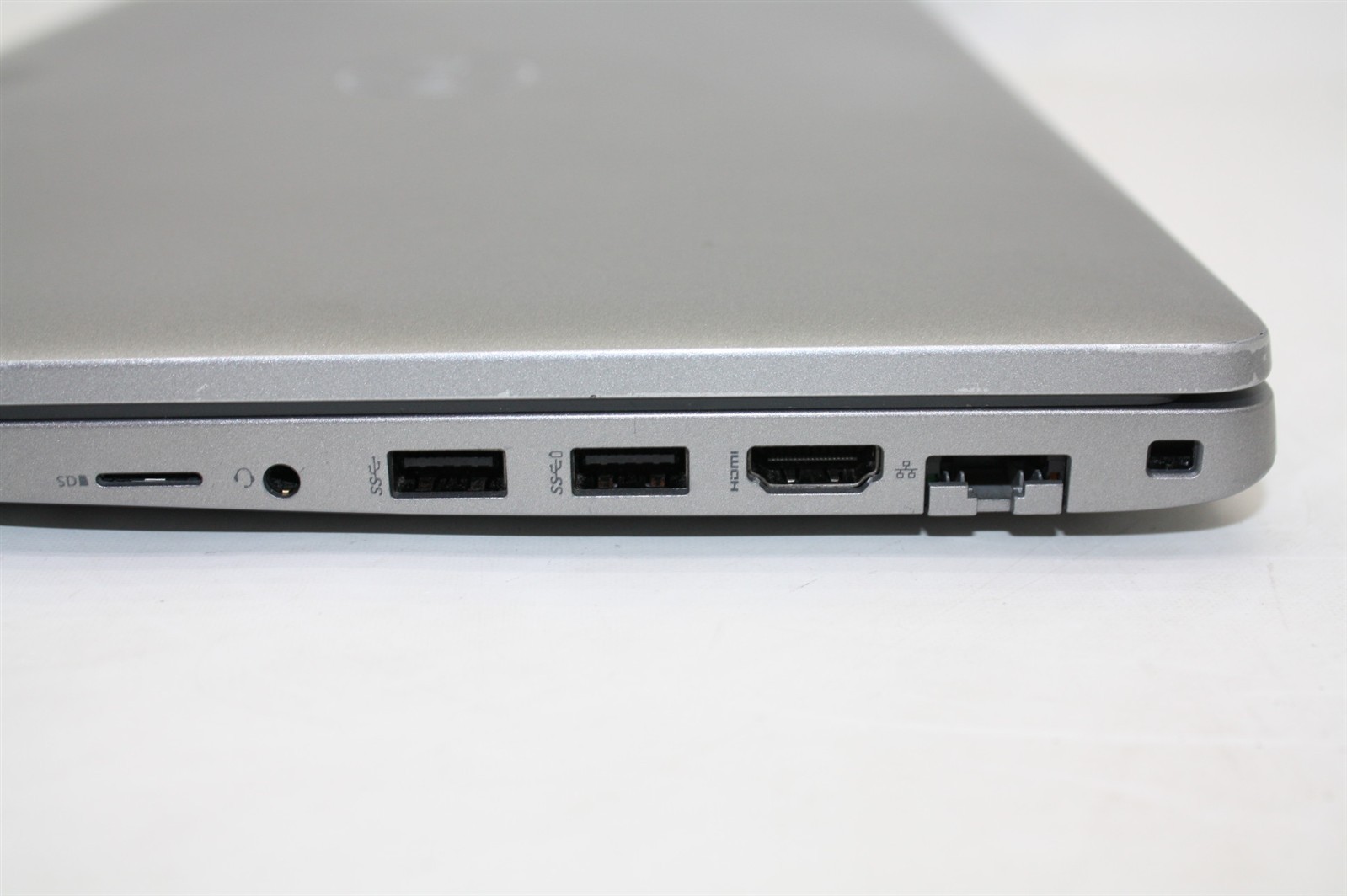 15.6″Dell Latitude 5520 i7-1185G7 3.00GHz RAM 16GB NVMe 256GB/Cosmetic Issue