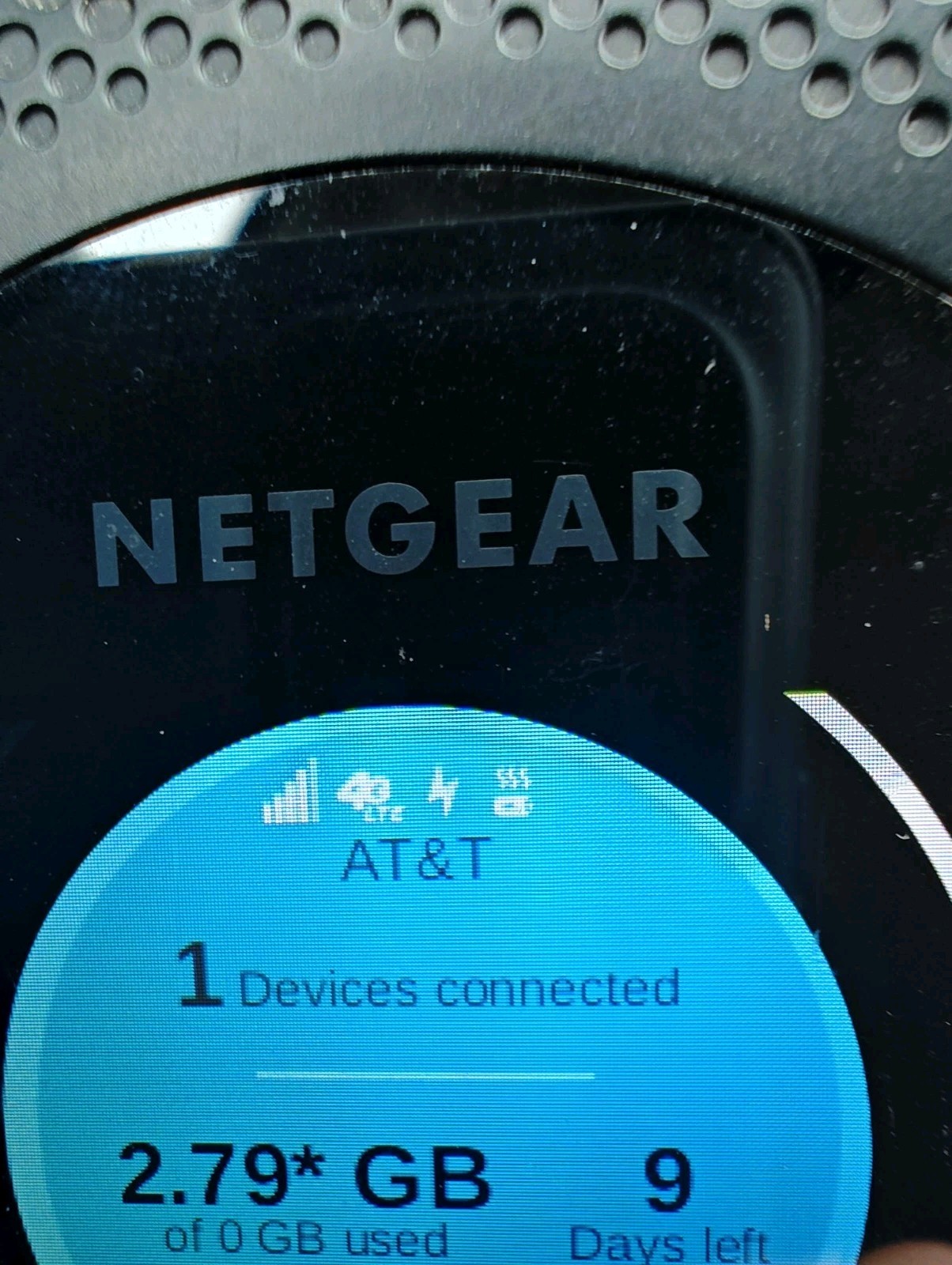 *CHEAP $39/Month 4G/LTE Unlimited Data Hotspot AT&T Netgear Nighthawk MR1100**